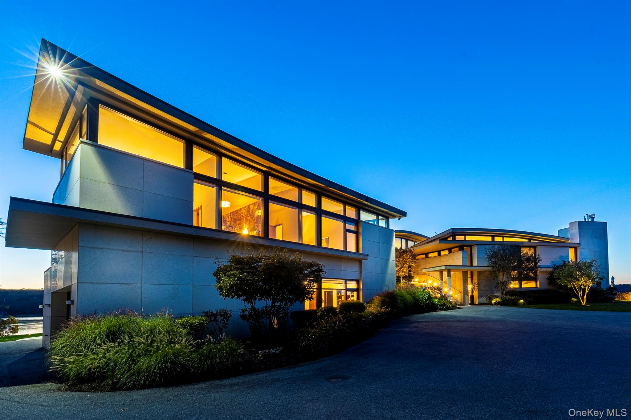 46 Ledgerock Lane Out of NYC Hyde Park, NY 12538