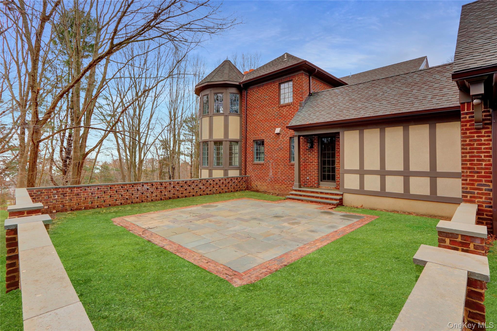 117 Centre Island Road Centre Island Centre Island, NY 11771