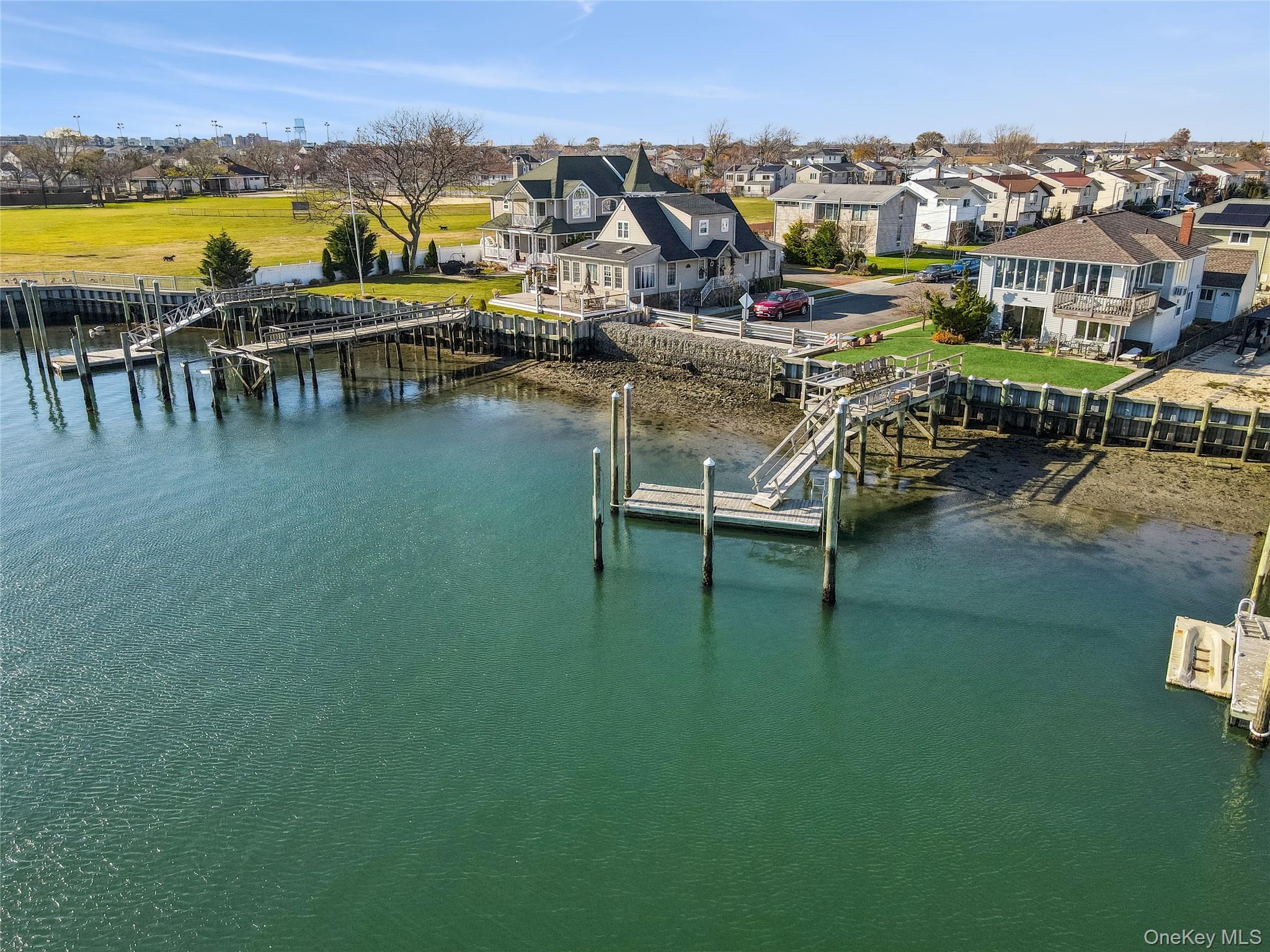 255 Delaware Avenue Island Park Island Park, NY 11558