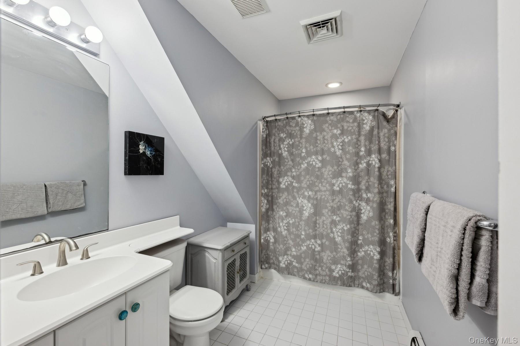 12 Hildreth Road Hampton Bays Hampton Bays, NY 11946