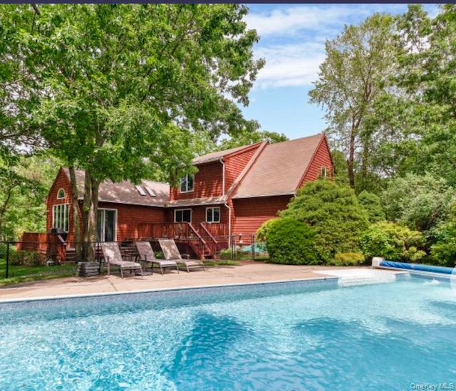 12 Hildreth Road Hampton Bays Hampton Bays, NY 11946