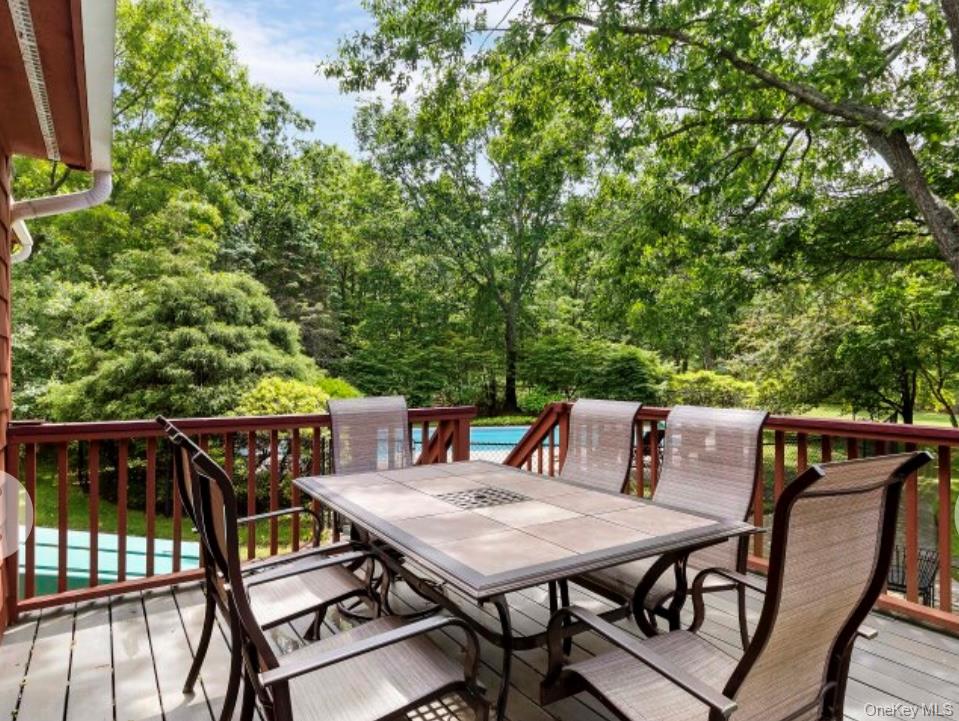 12 Hildreth Road Hampton Bays Hampton Bays, NY 11946