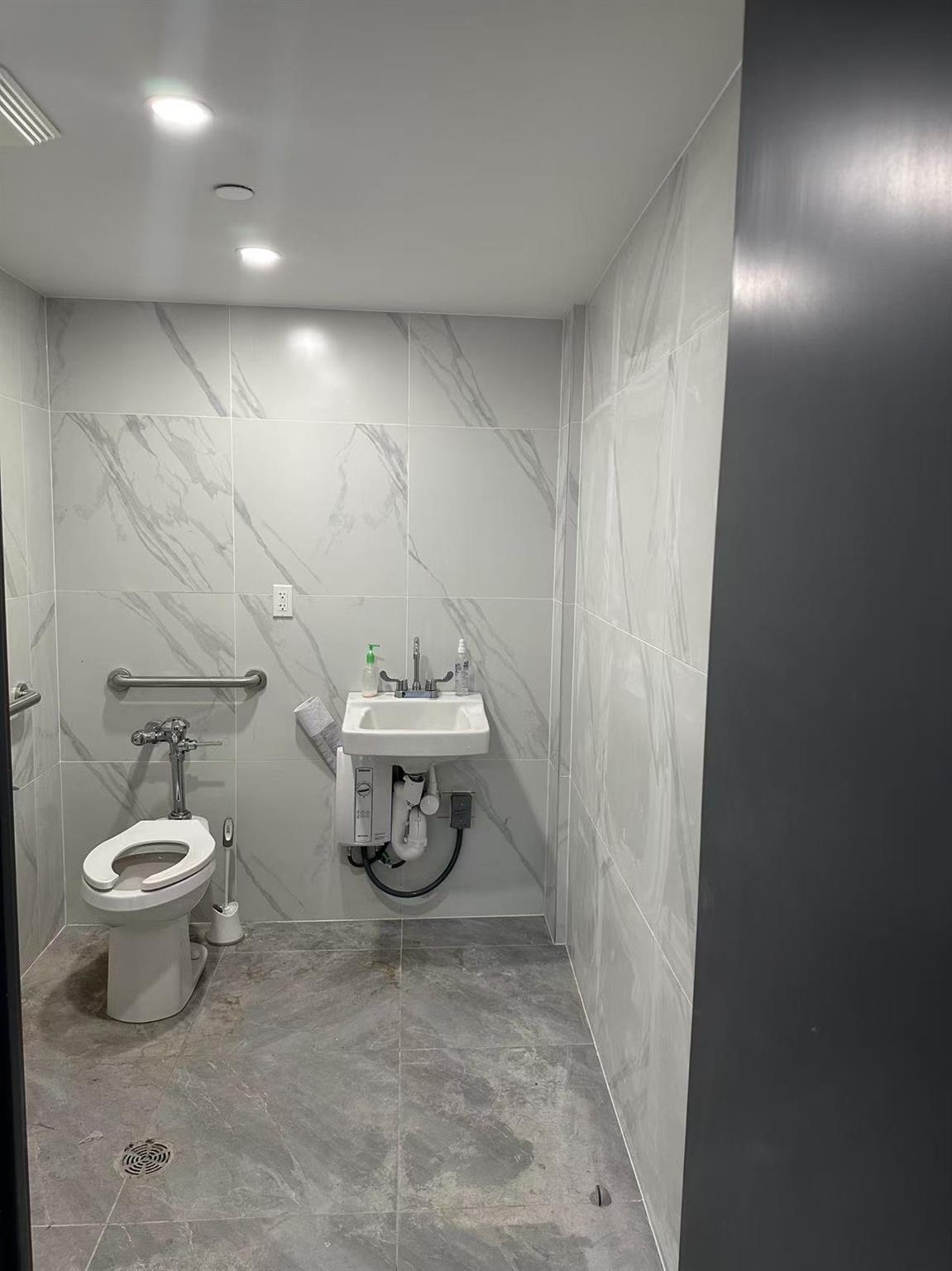 13680 41st Avenue 2-D Flushing Flushing, NY 11355