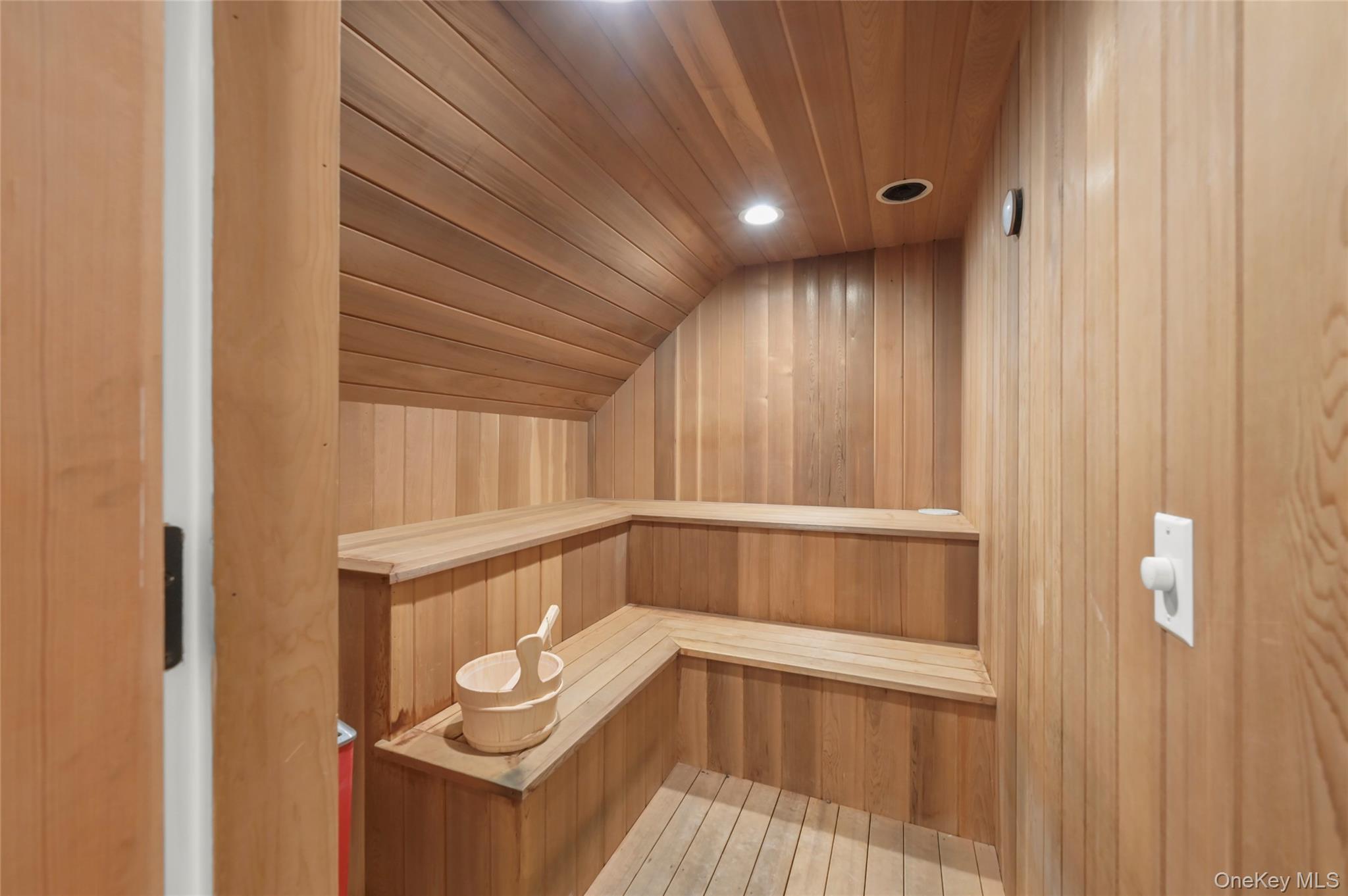 245 Oneck Lane Westhampton Beach Westhampton Beach, NY 11978