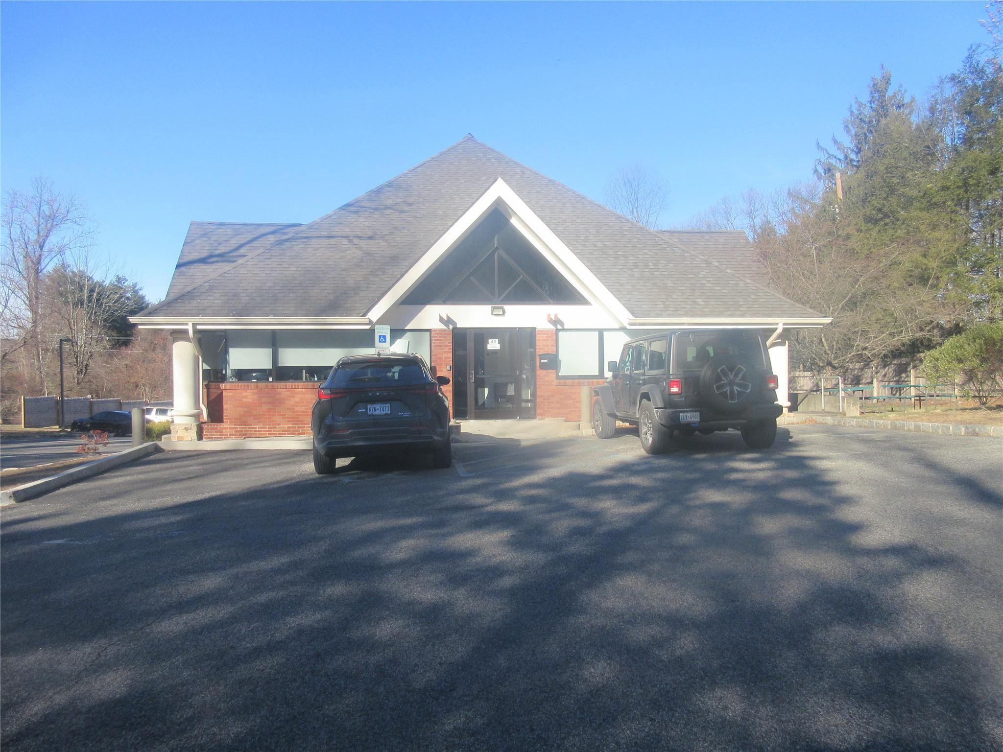 49 N Airmont Road Out of NYC Suffern, NY 10901