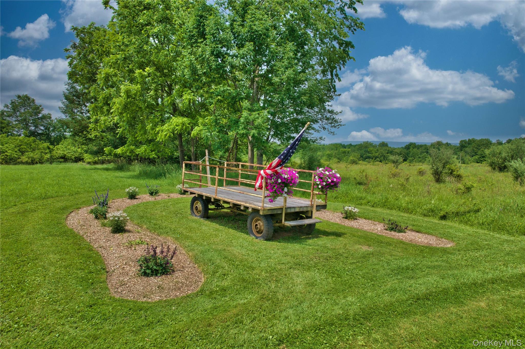 71 Lippincott Road Out of NYC Wallkill, NY 12589