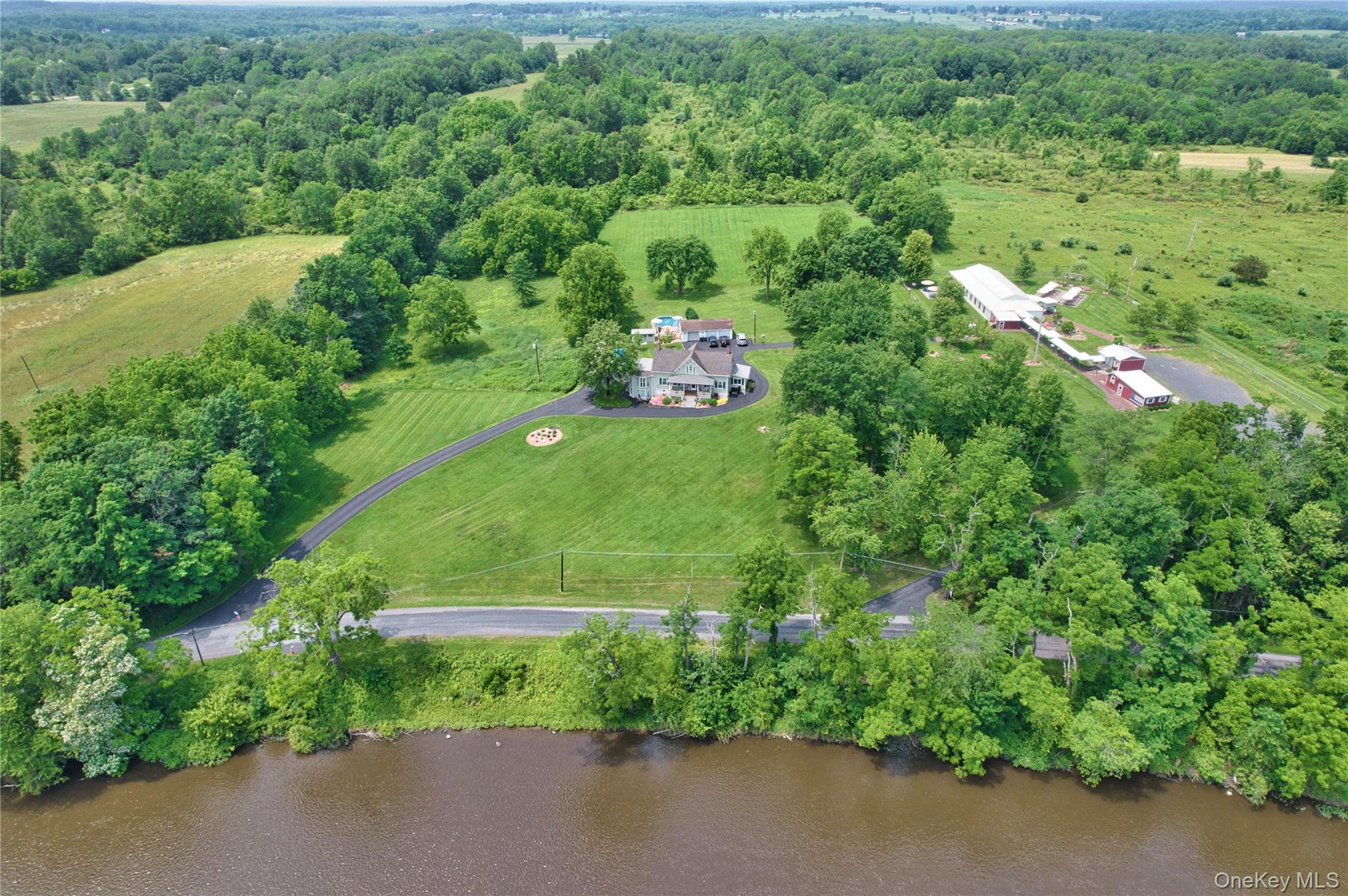 71 Lippincott Road Out of NYC Wallkill, NY 12589