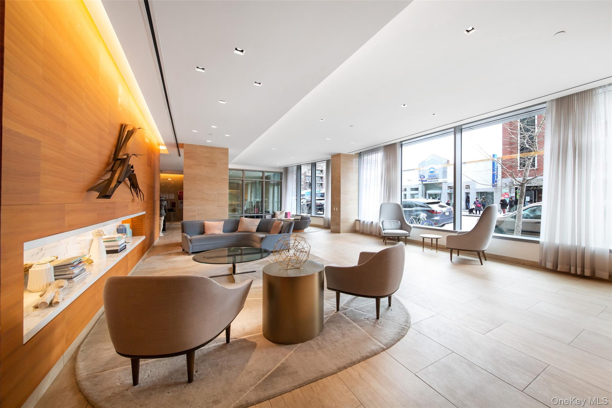 138-35 39th Avenue 17-H Flushing Flushing, NY 11354