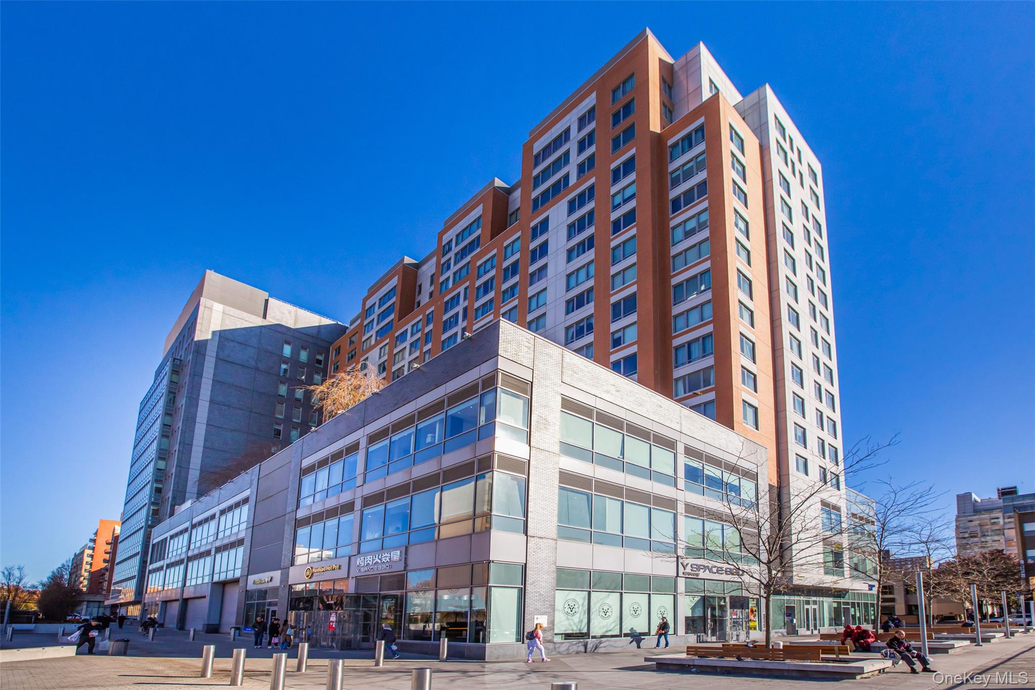 138-35 39th Avenue 17-H Flushing Flushing, NY 11354