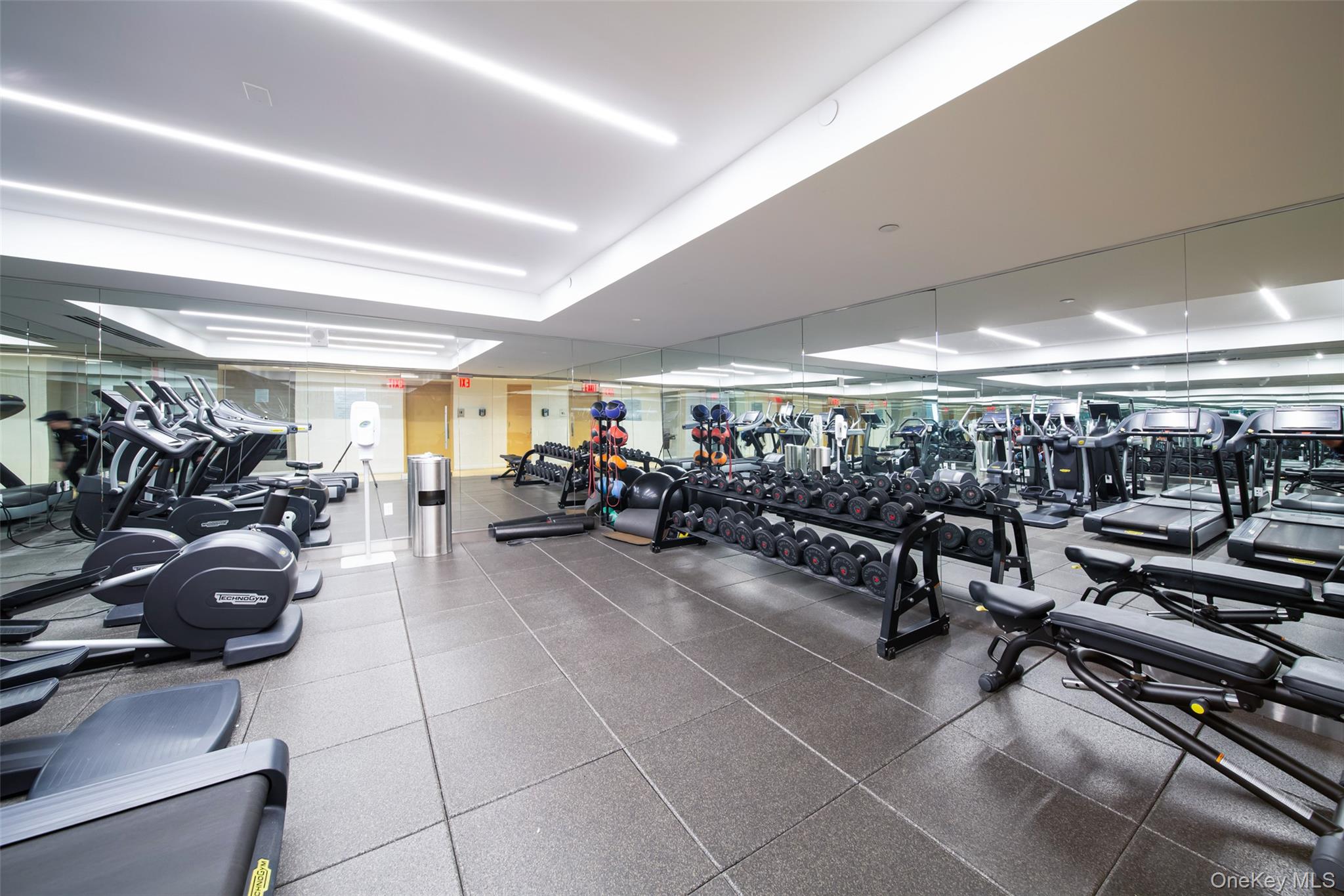 138-35 39th Avenue 17-H Flushing Flushing, NY 11354