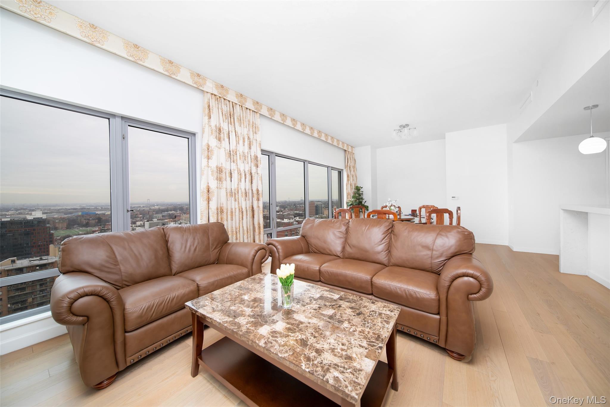 138-35 39th Avenue 17-H Flushing Flushing, NY 11354