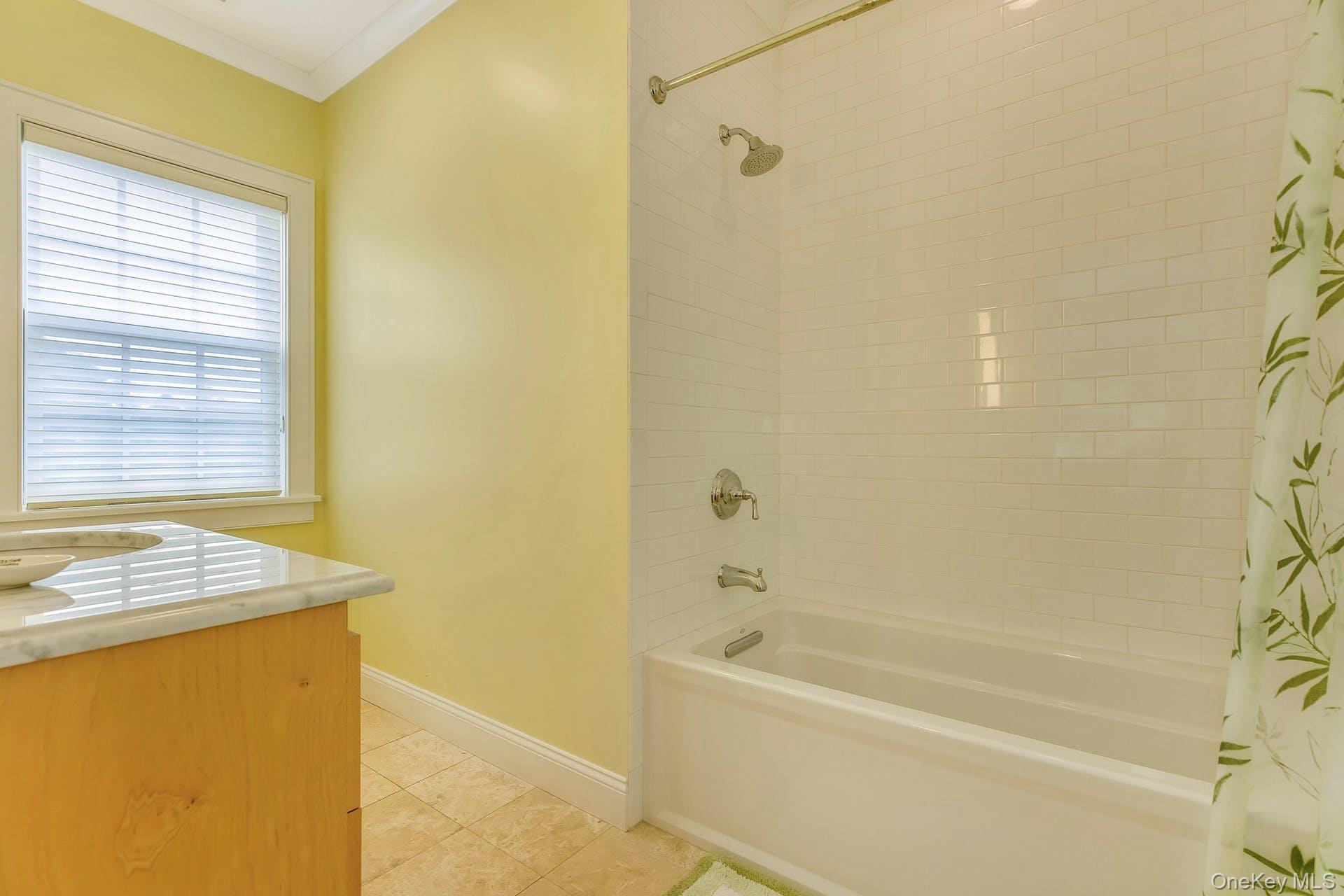 590 Soundview Av Extension Southold Southold, NY 11971