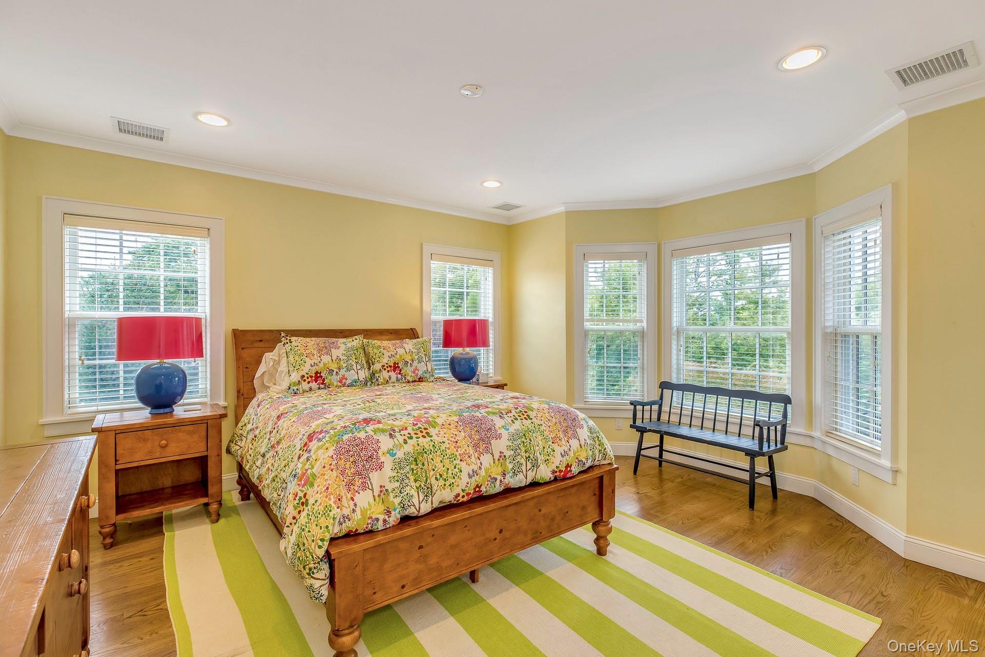 590 Soundview Av Extension Southold Southold, NY 11971