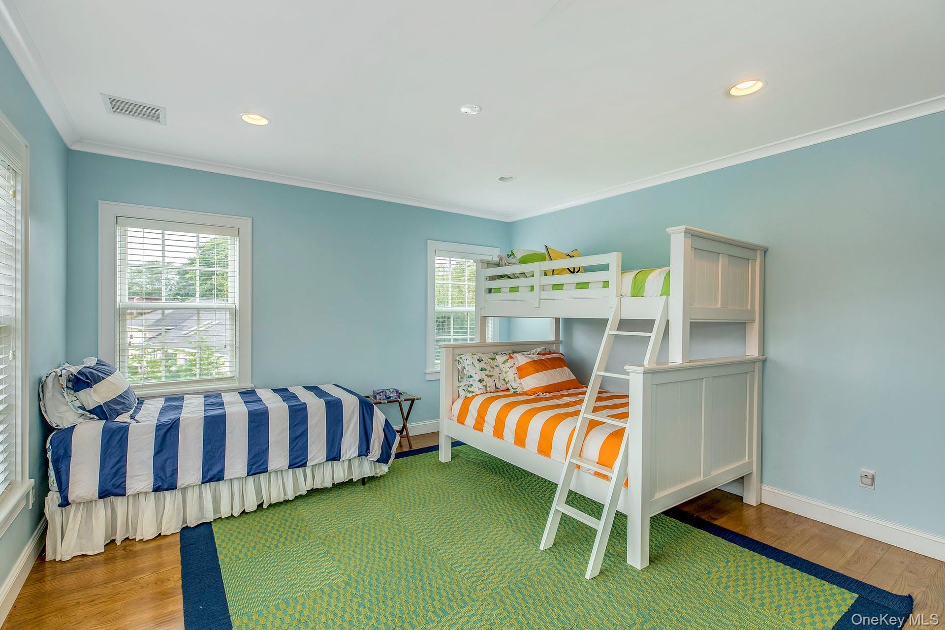 590 Soundview Av Extension Southold Southold, NY 11971