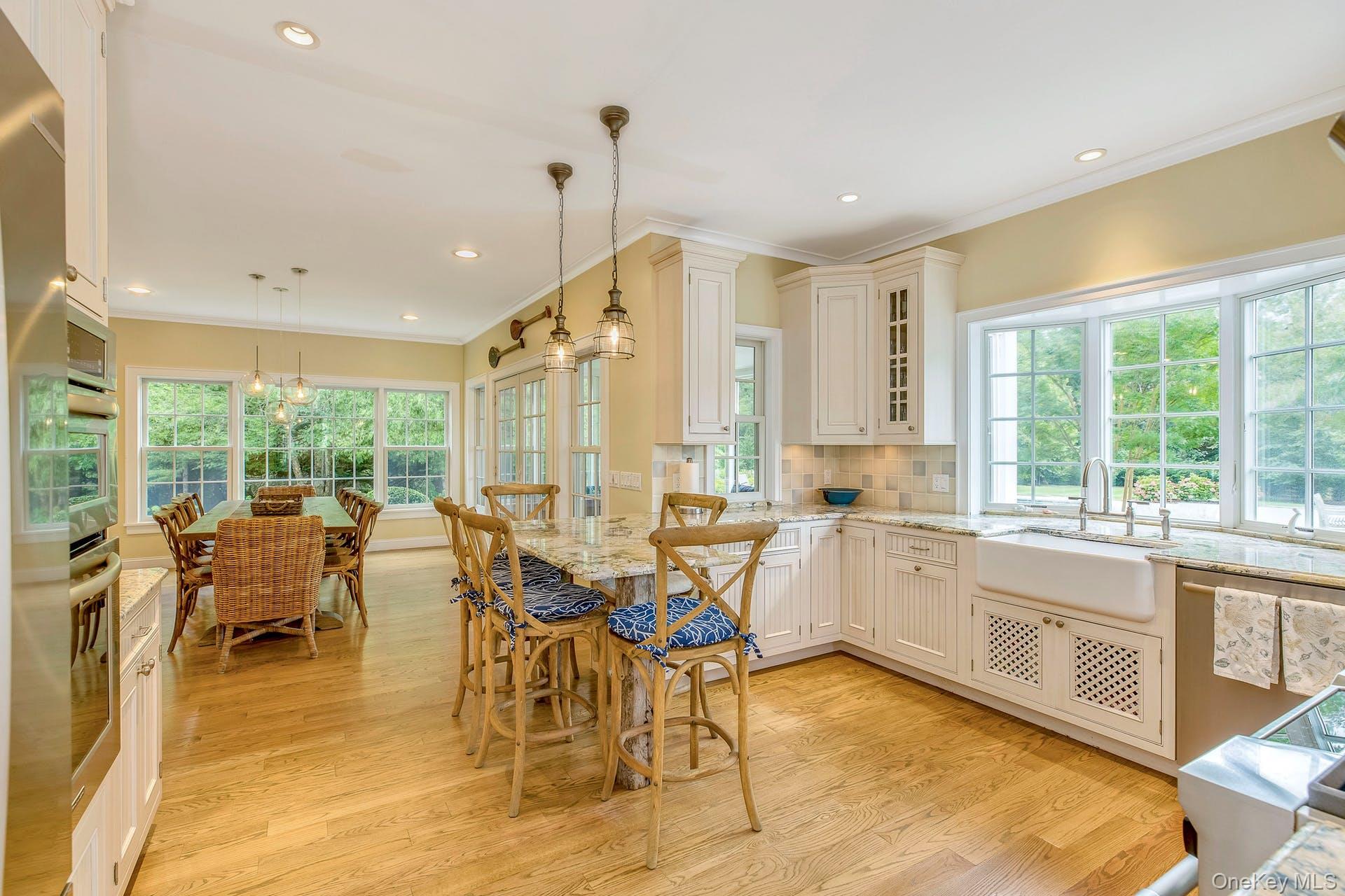 590 Soundview Av Extension Southold Southold, NY 11971