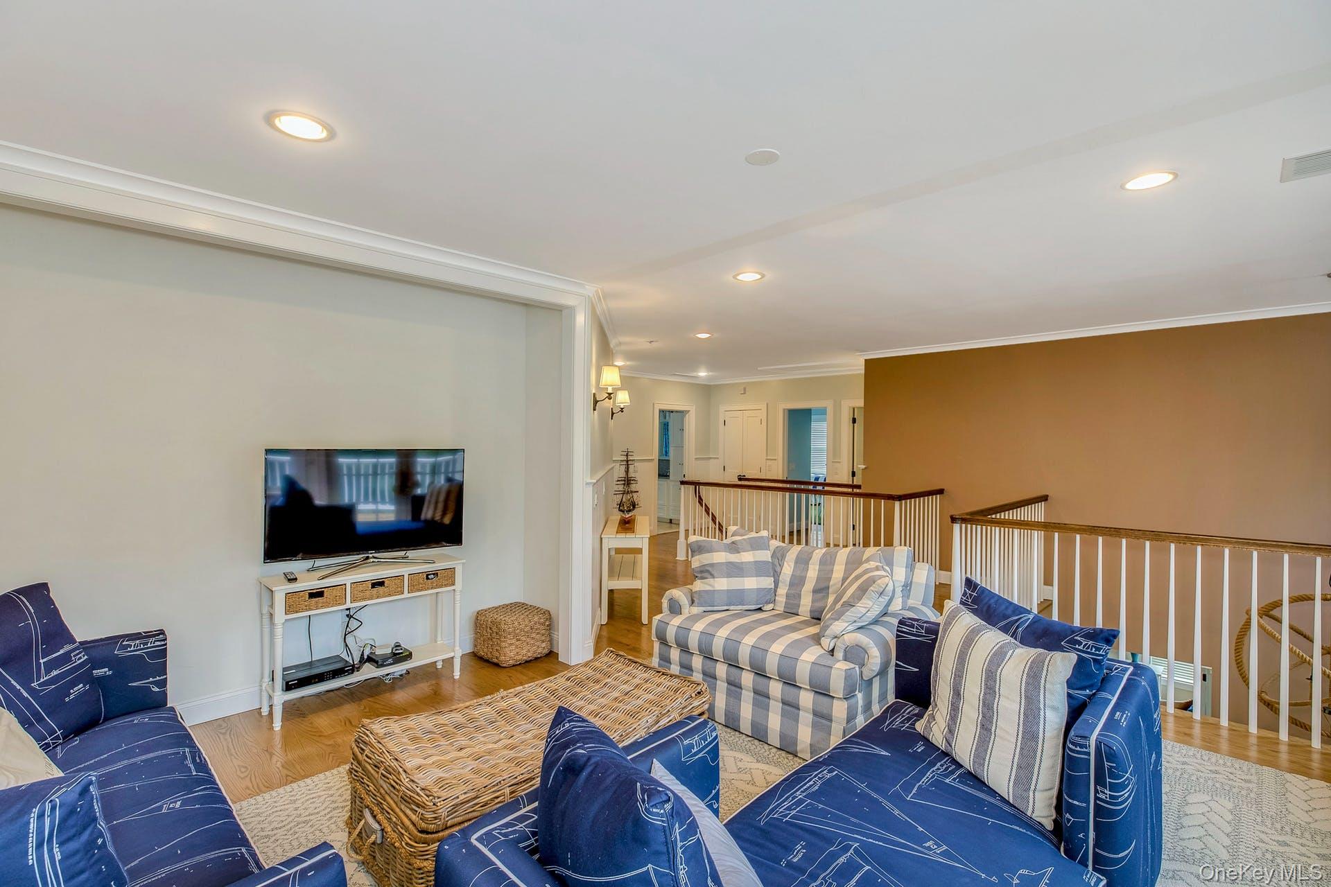 590 Soundview Av Extension Southold Southold, NY 11971