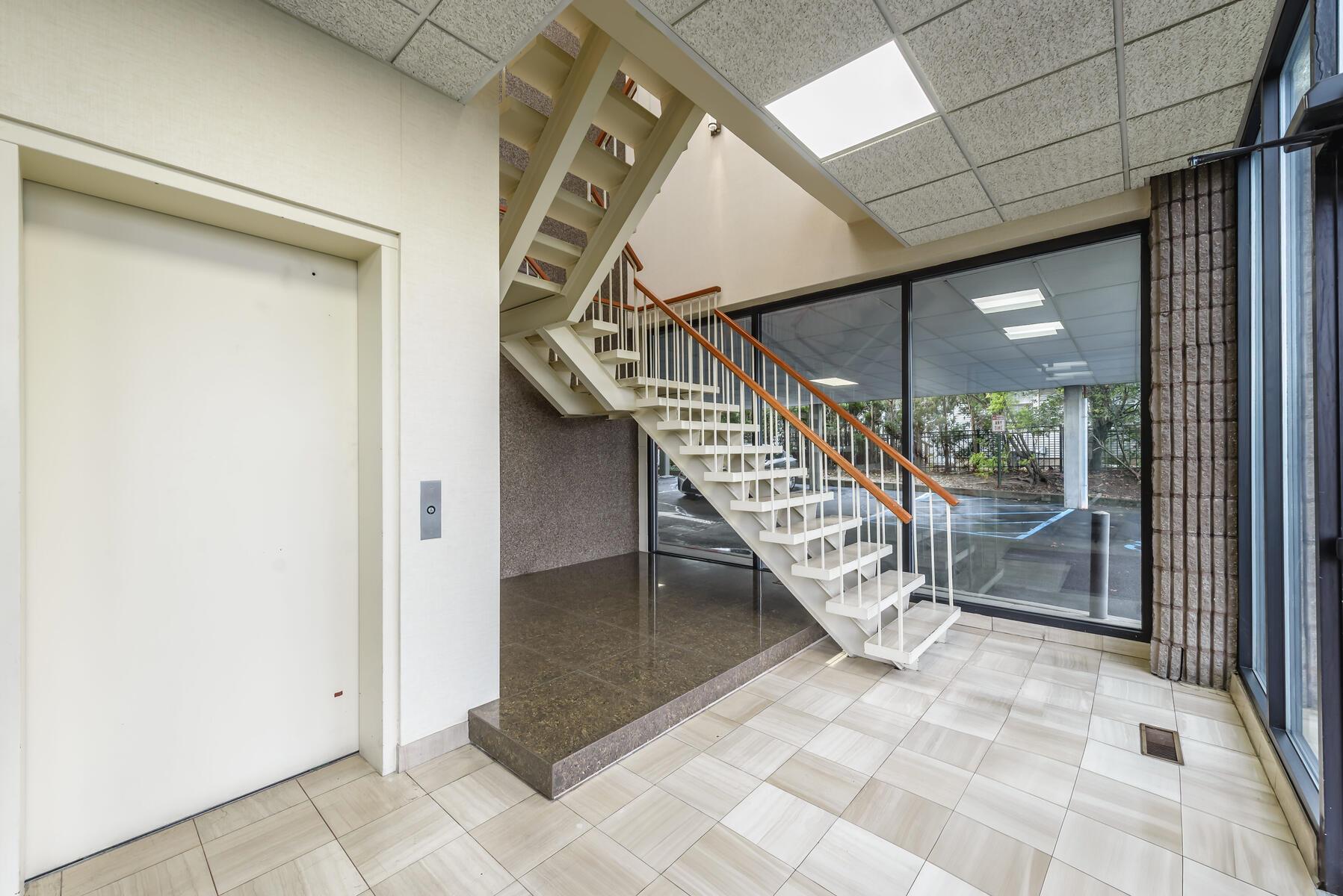 15 South Bayles Avenue Port Washington Port Washington, NY 11050