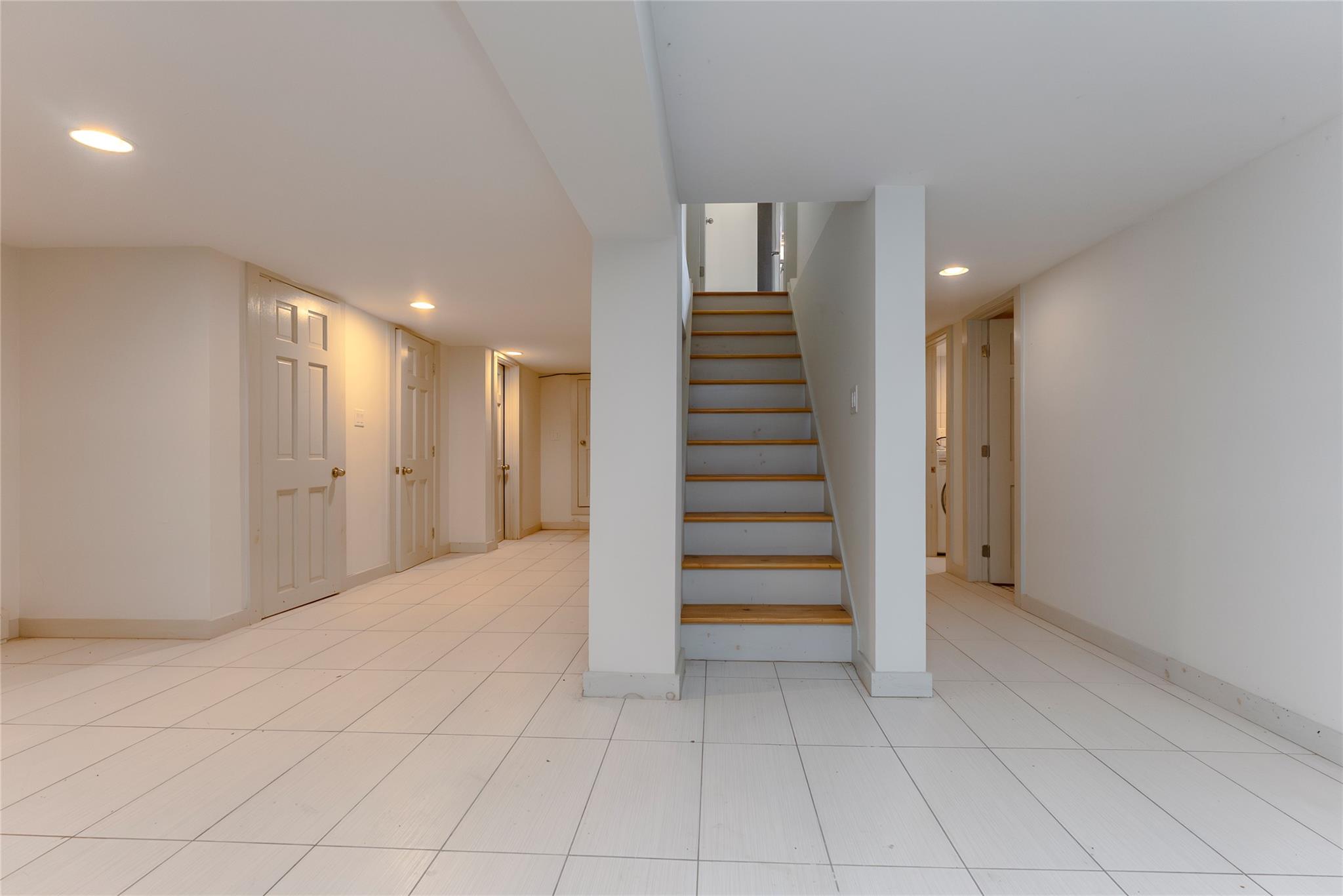 1091 Albany Post Road Out of NYC Gardiner, NY 12525