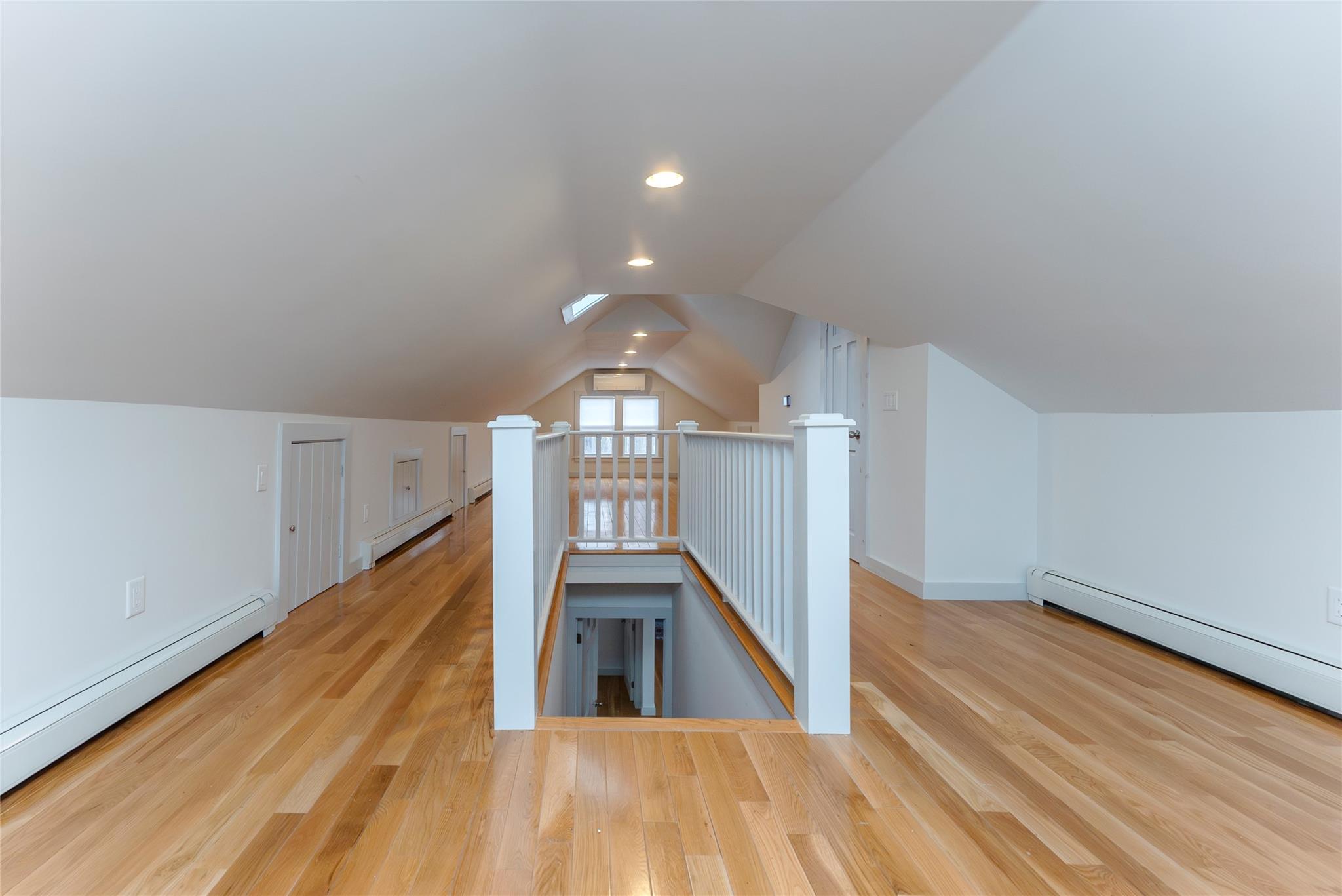 1091 Albany Post Road Out of NYC Gardiner, NY 12525