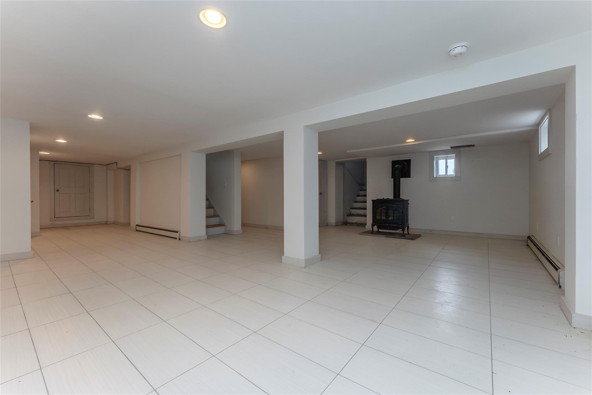 1091 Albany Post Road Out of NYC Gardiner, NY 12525