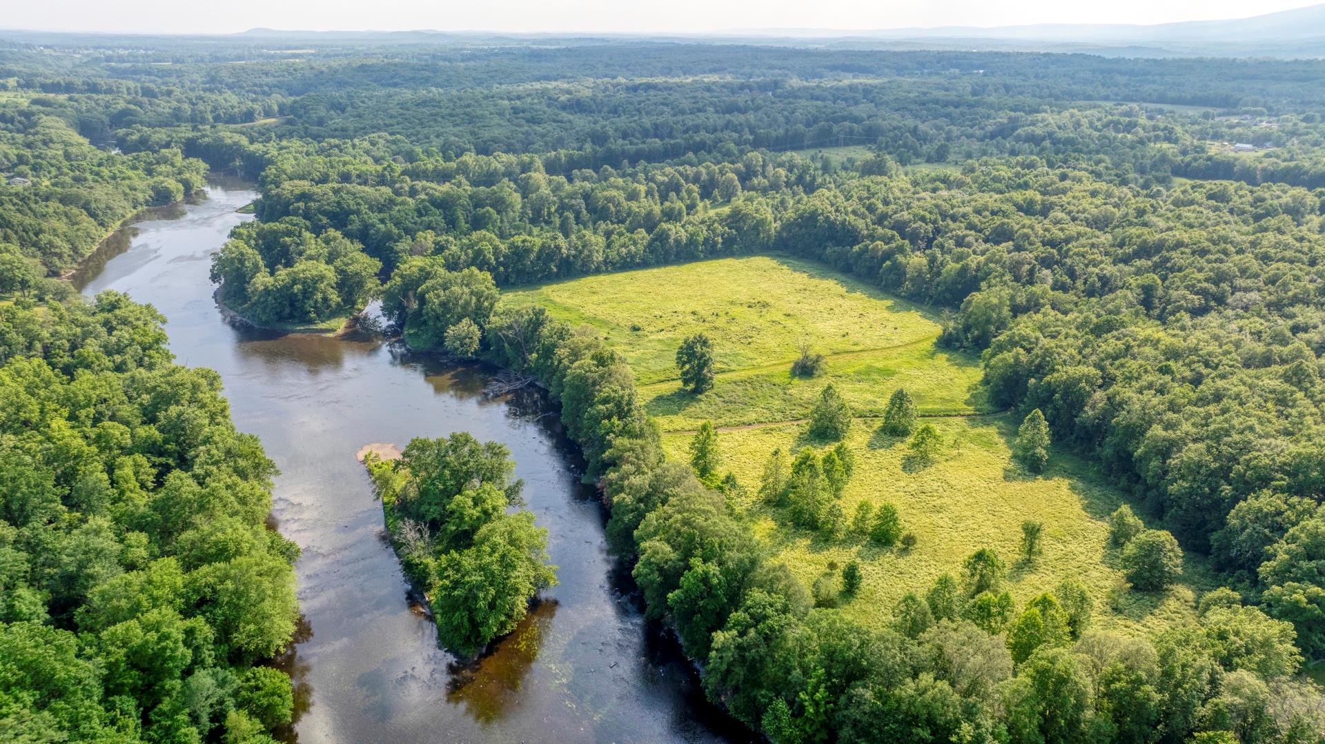 1091 Albany Post Road Out of NYC Gardiner, NY 12525