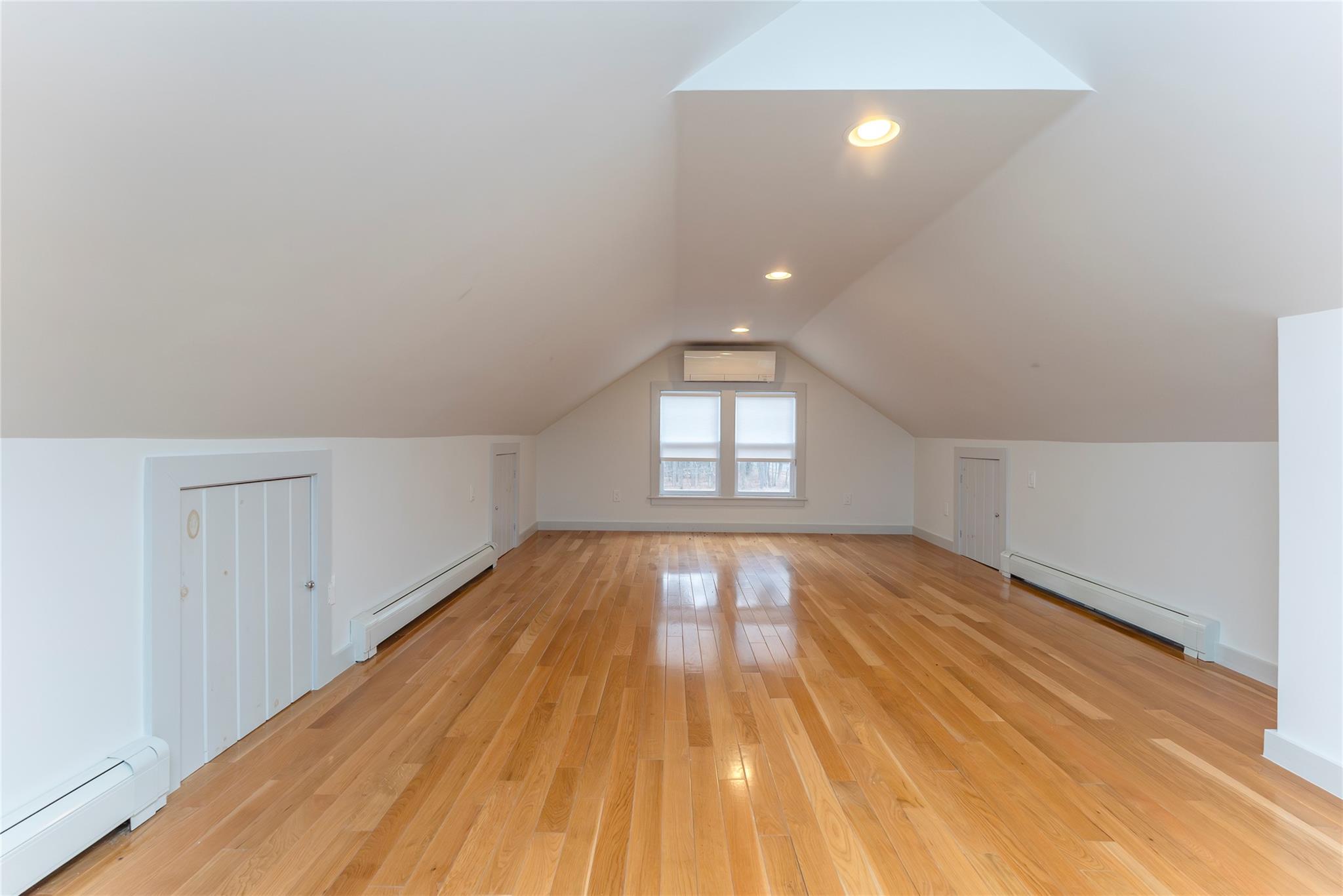 1091 Albany Post Road Out of NYC Gardiner, NY 12525