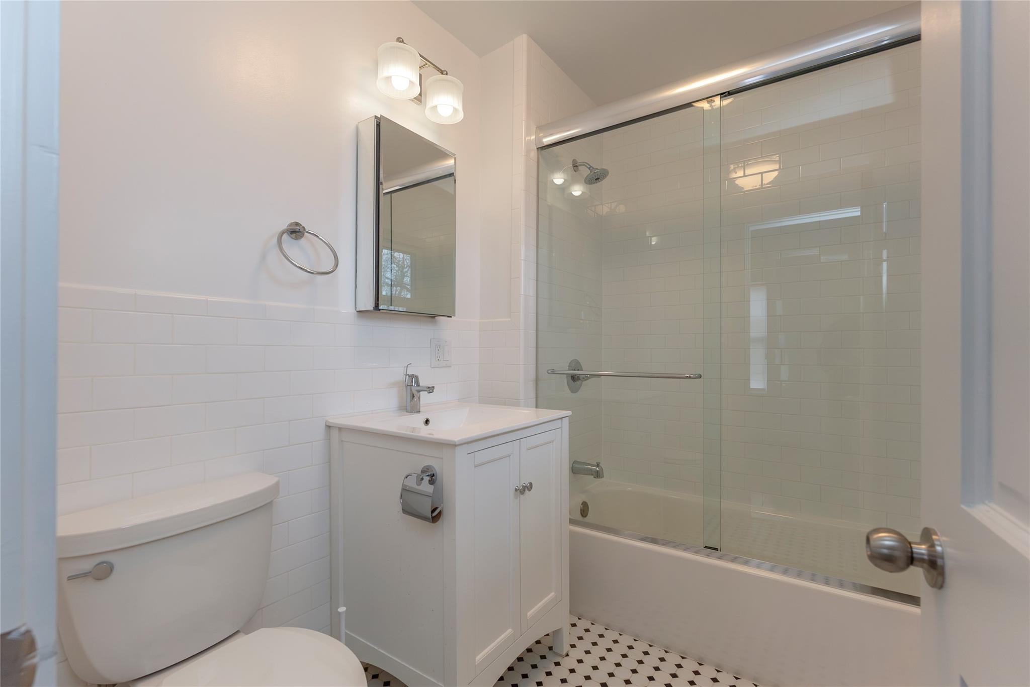 1091 Albany Post Road Out of NYC Gardiner, NY 12525