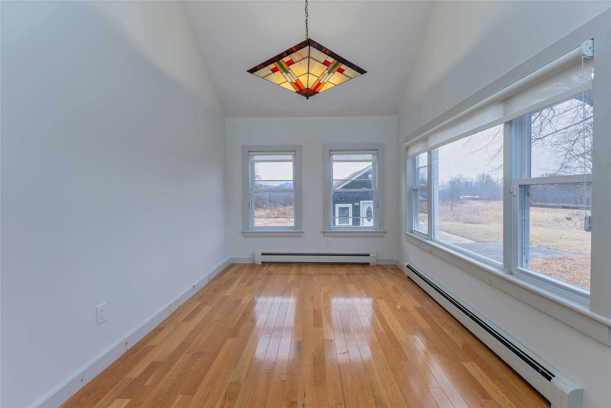 1091 Albany Post Road Out of NYC Gardiner, NY 12525