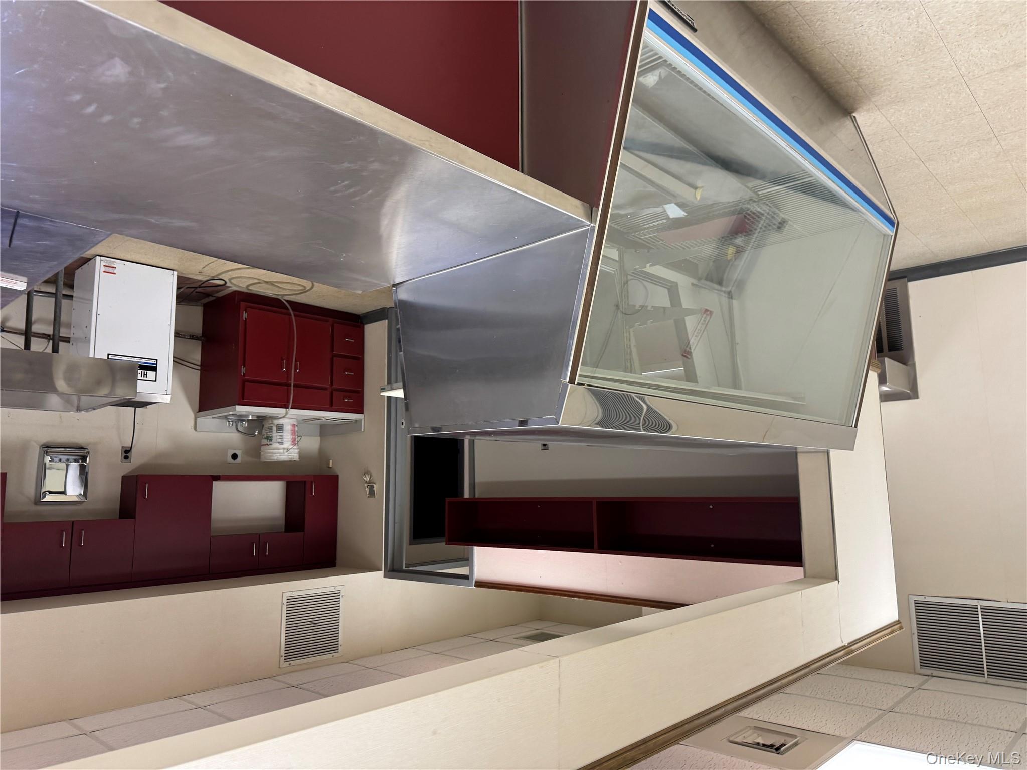 1400 Youngs Avenue Southold Southold, NY 11971