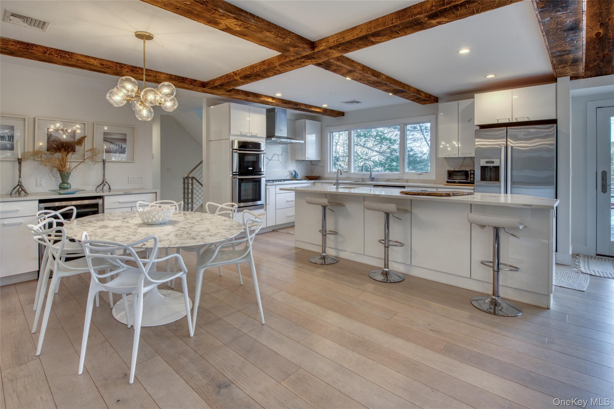 57 Big Fresh Pond Road Southampton Southampton, NY 11968