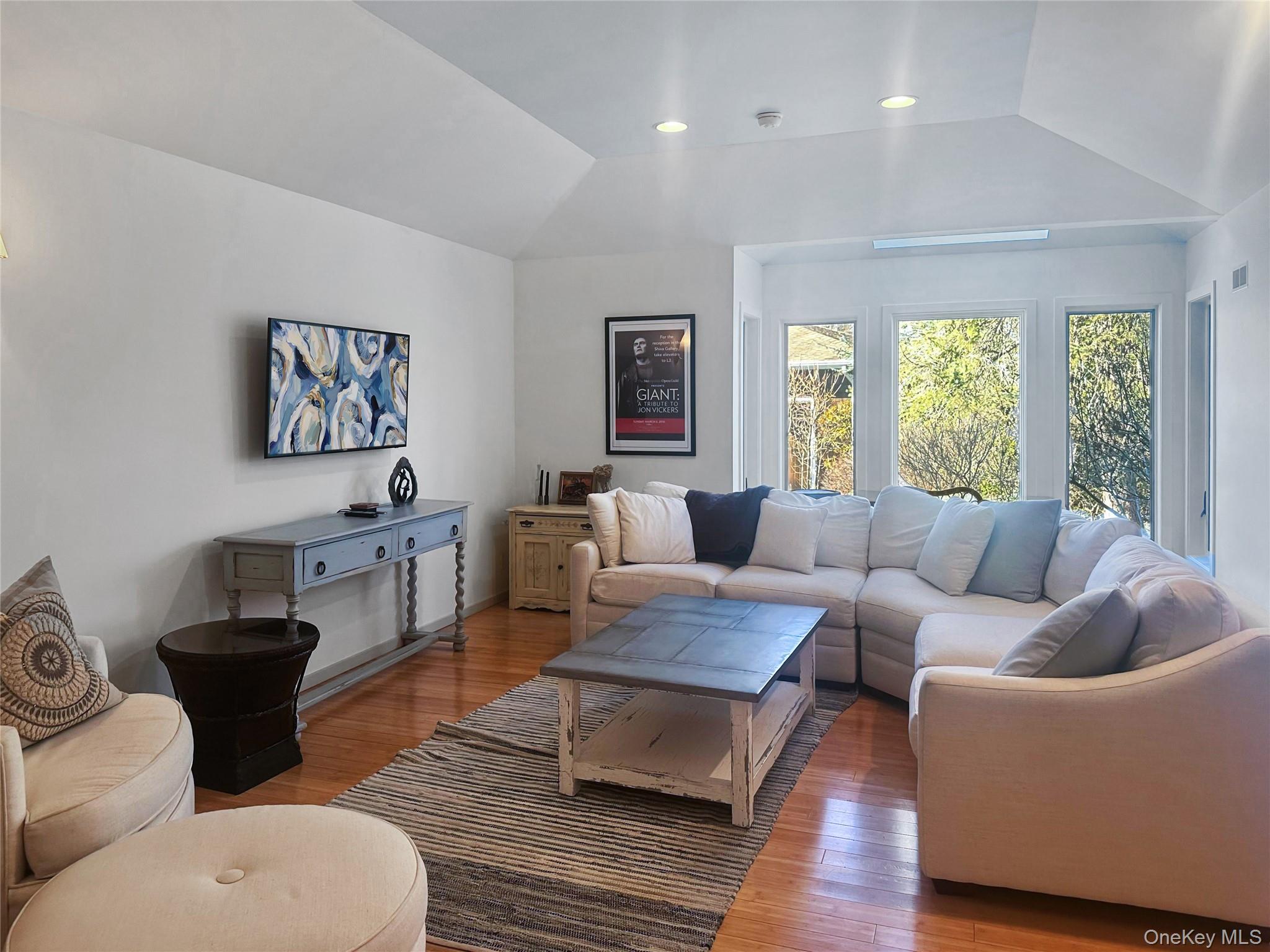 250 Pine Tree Court Cutchogue Cutchogue, NY 11935