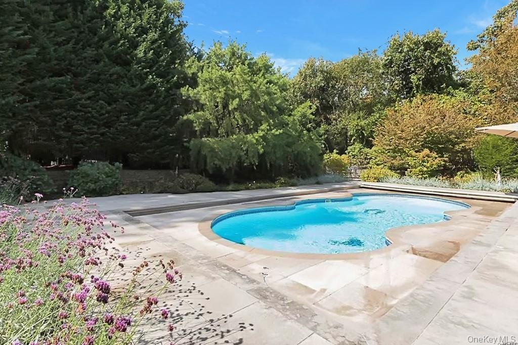 250 Pine Tree Court Cutchogue Cutchogue, NY 11935