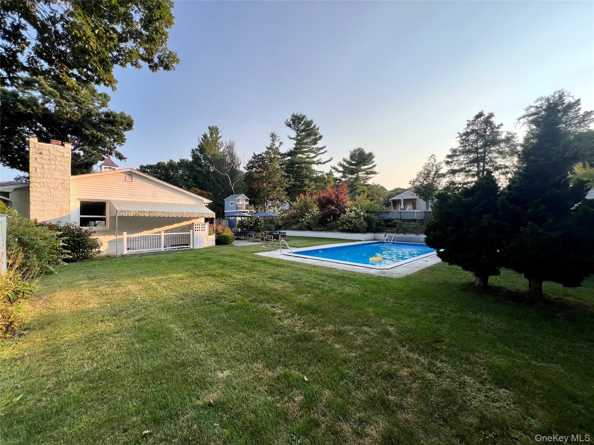 3825 Stars Road East Marion East Marion, NY 11939