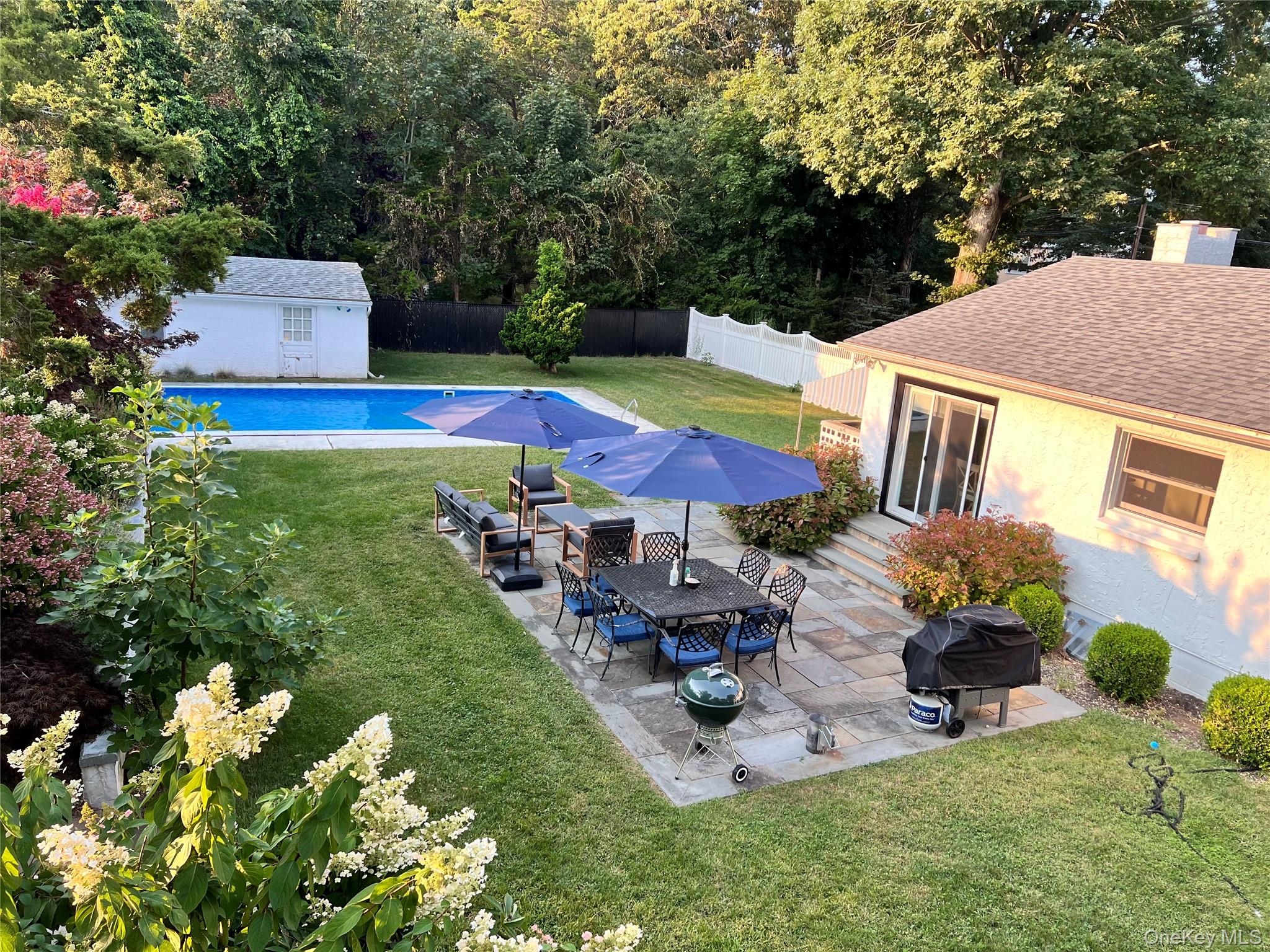 3825 Stars Road East Marion East Marion, NY 11939