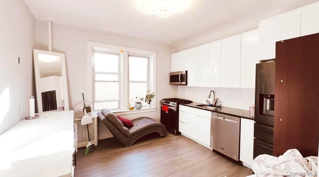 45-20 43rd Street 2-C Woodside Woodside, NY 11104