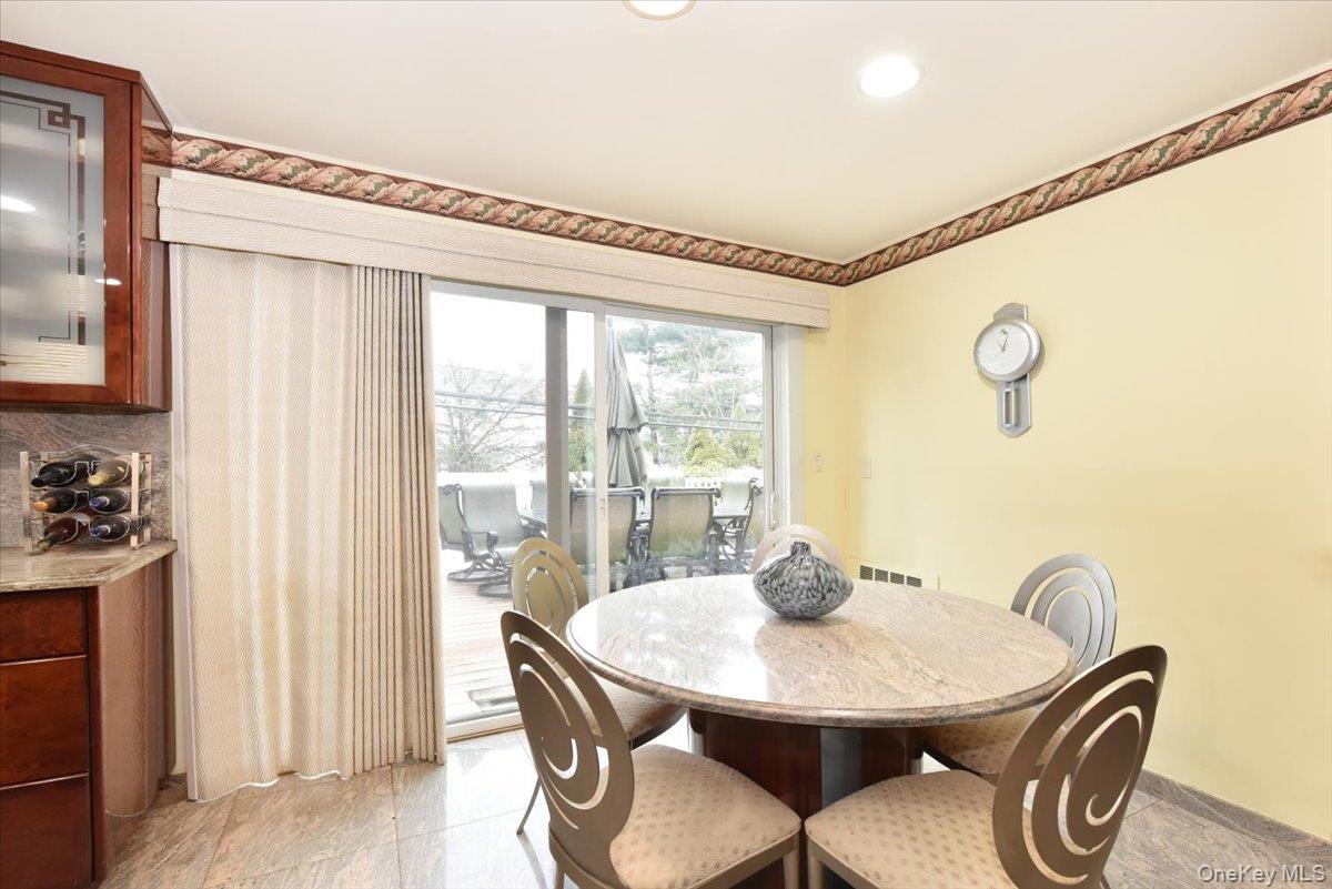 748 Sherwood Street North Woodmere, NY 11581