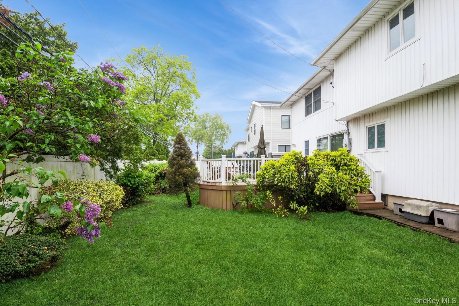 748 Sherwood Street North Woodmere, NY 11581