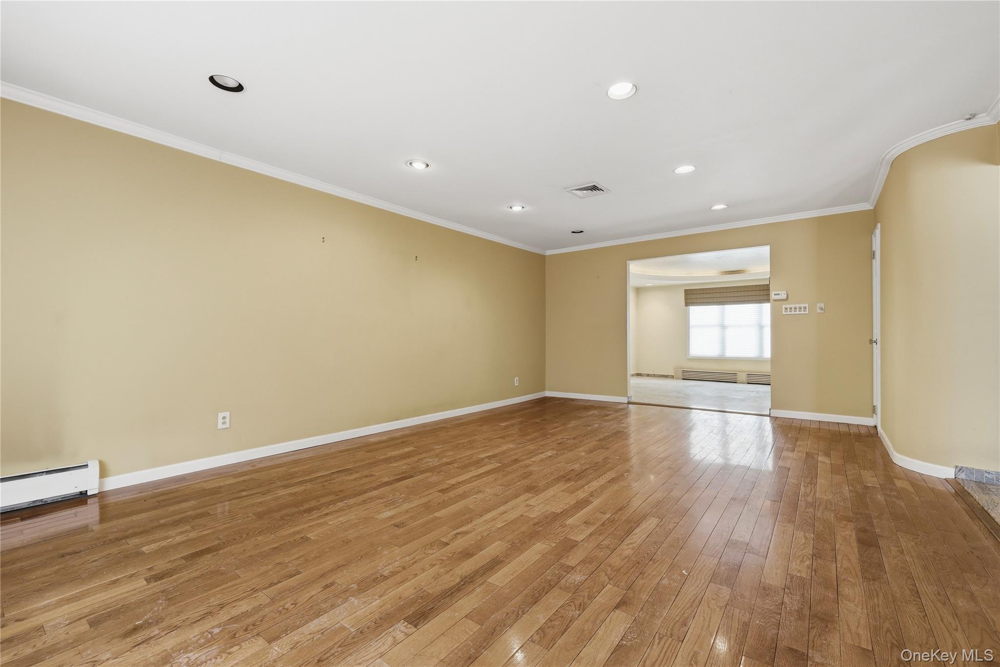 748 Sherwood Street North Woodmere, NY 11581