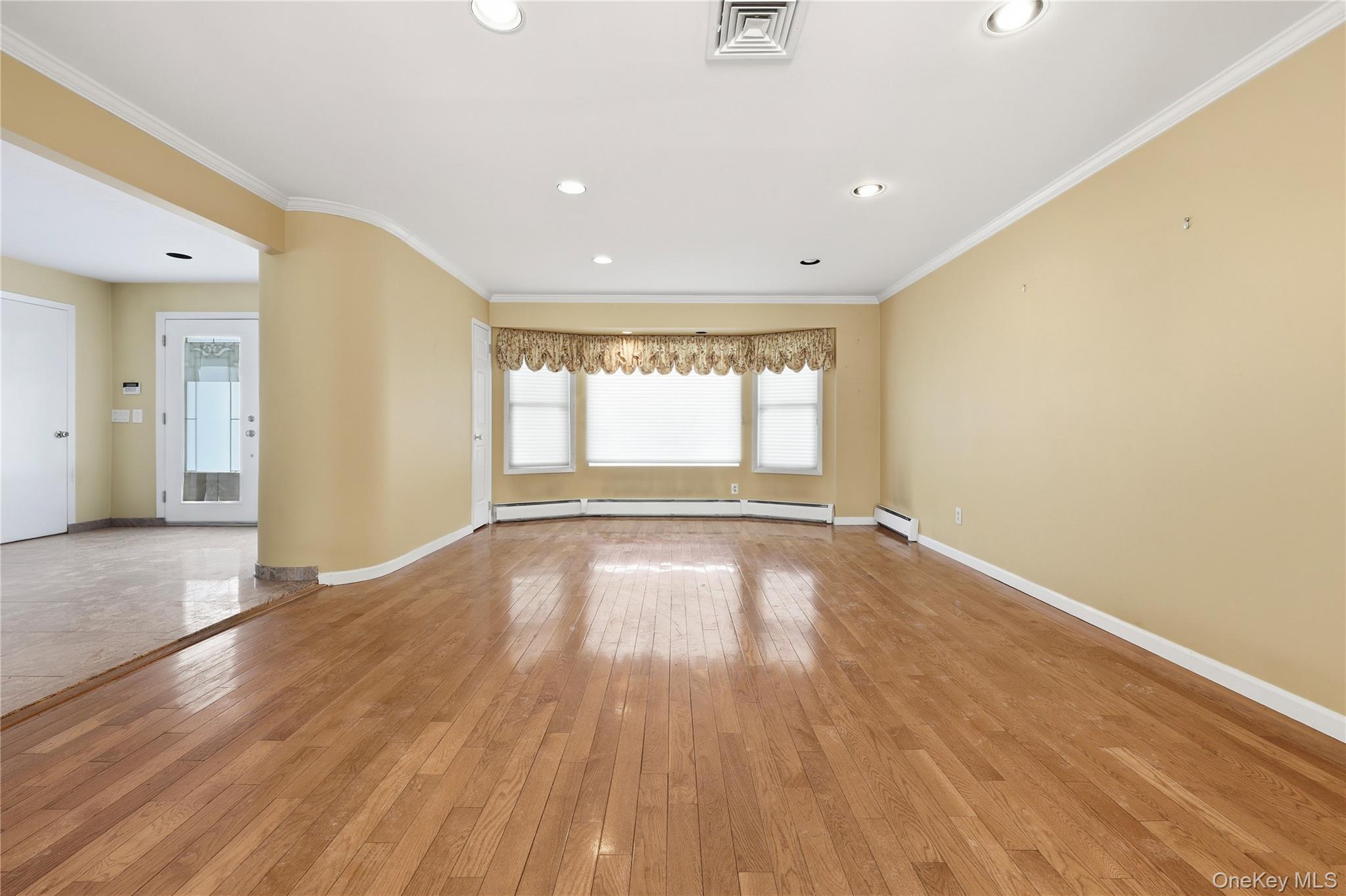 748 Sherwood Street North Woodmere, NY 11581