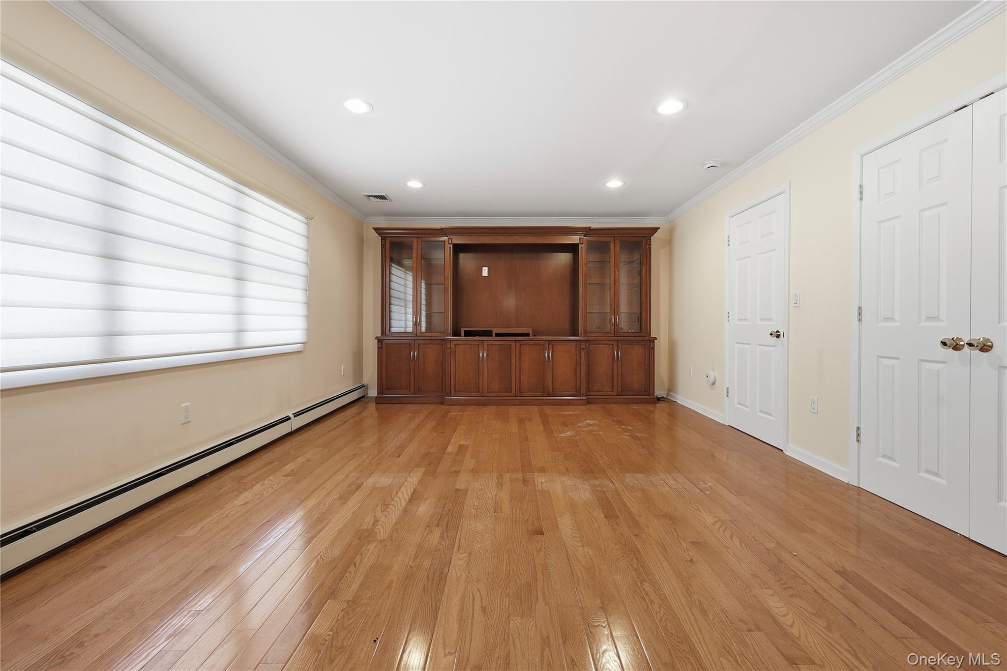 748 Sherwood Street North Woodmere, NY 11581