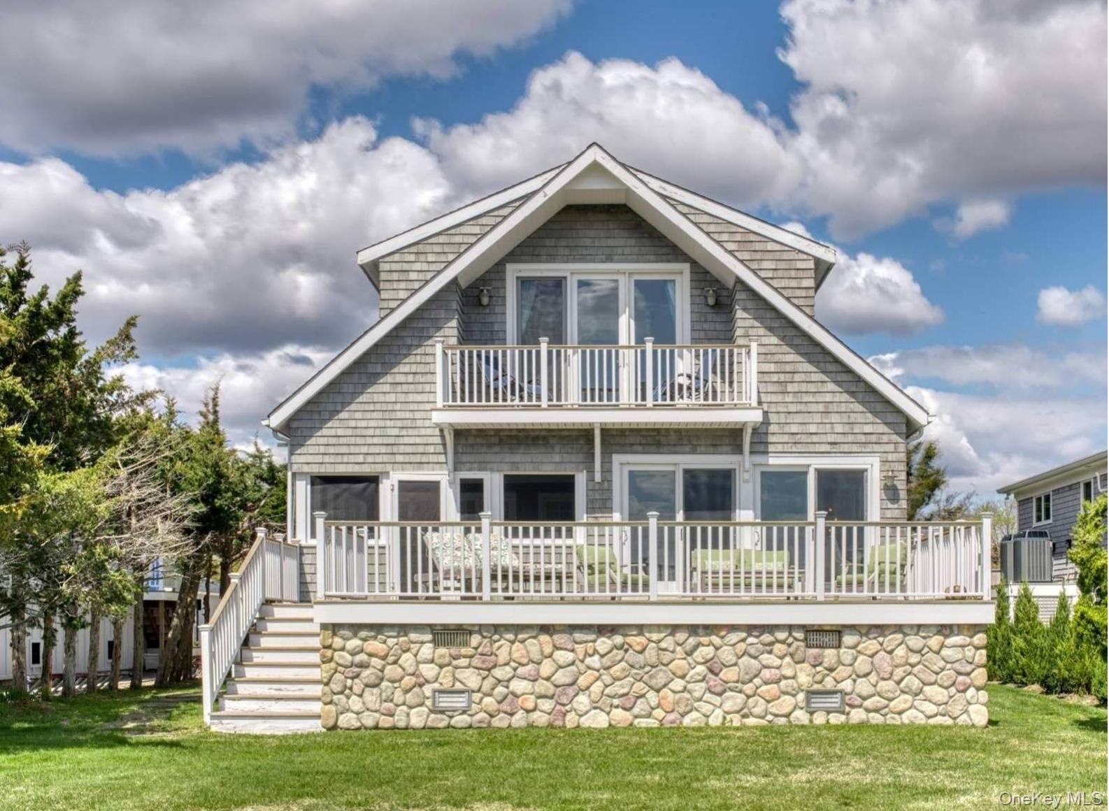 21 Bayside Avenue East Quogue East Quogue, NY 11942