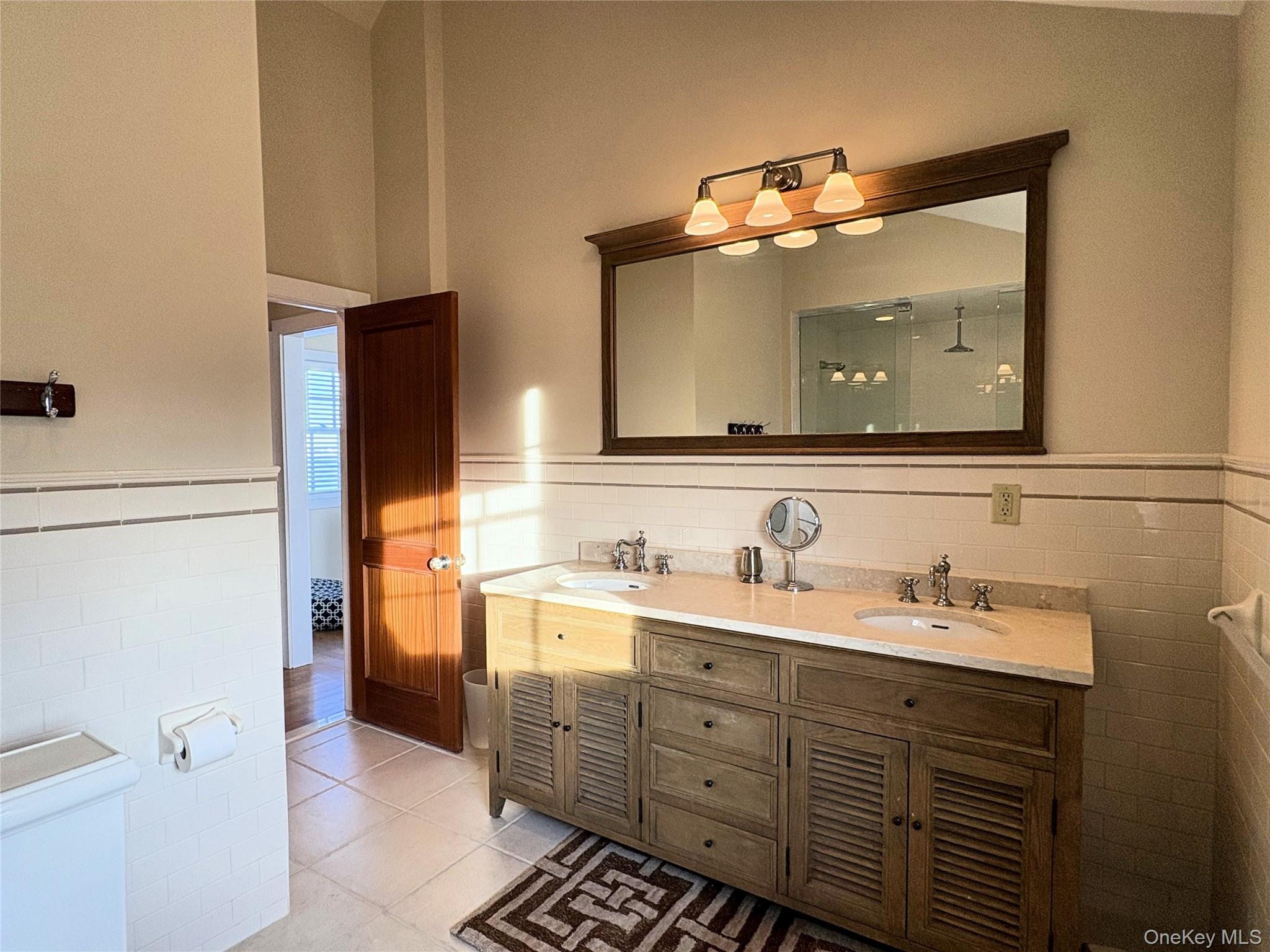 21 Bayside Avenue East Quogue East Quogue, NY 11942