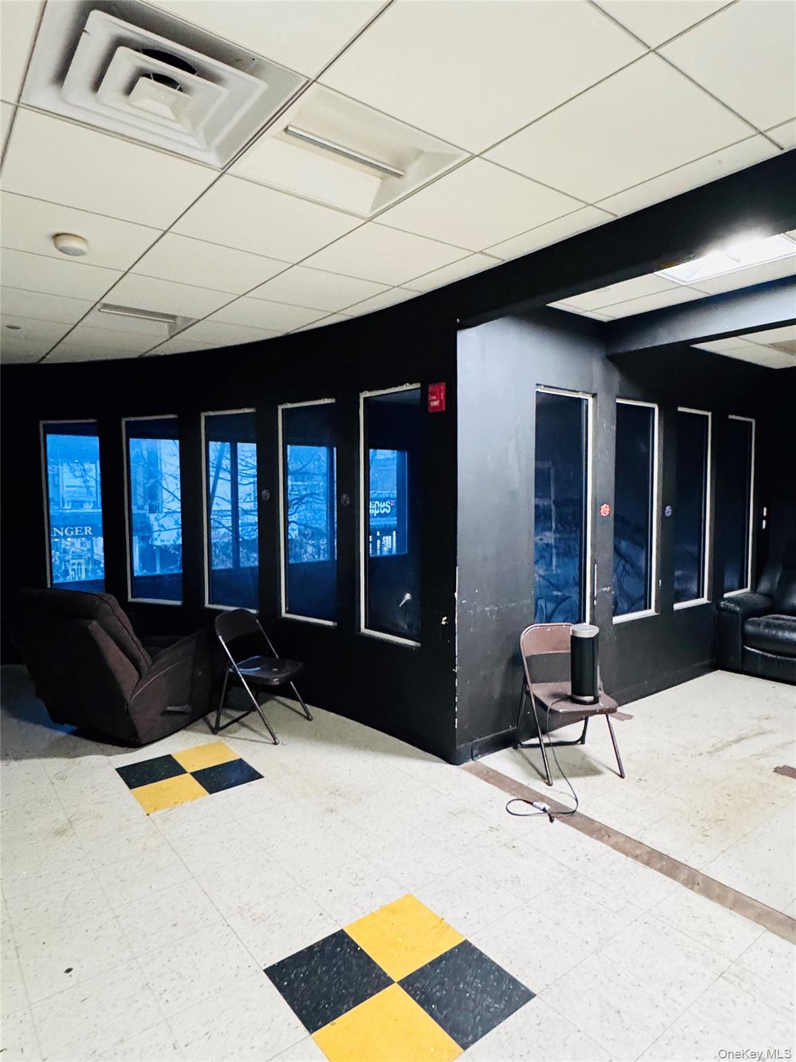 30-75 Steinway Street Astoria Astoria, NY 11103