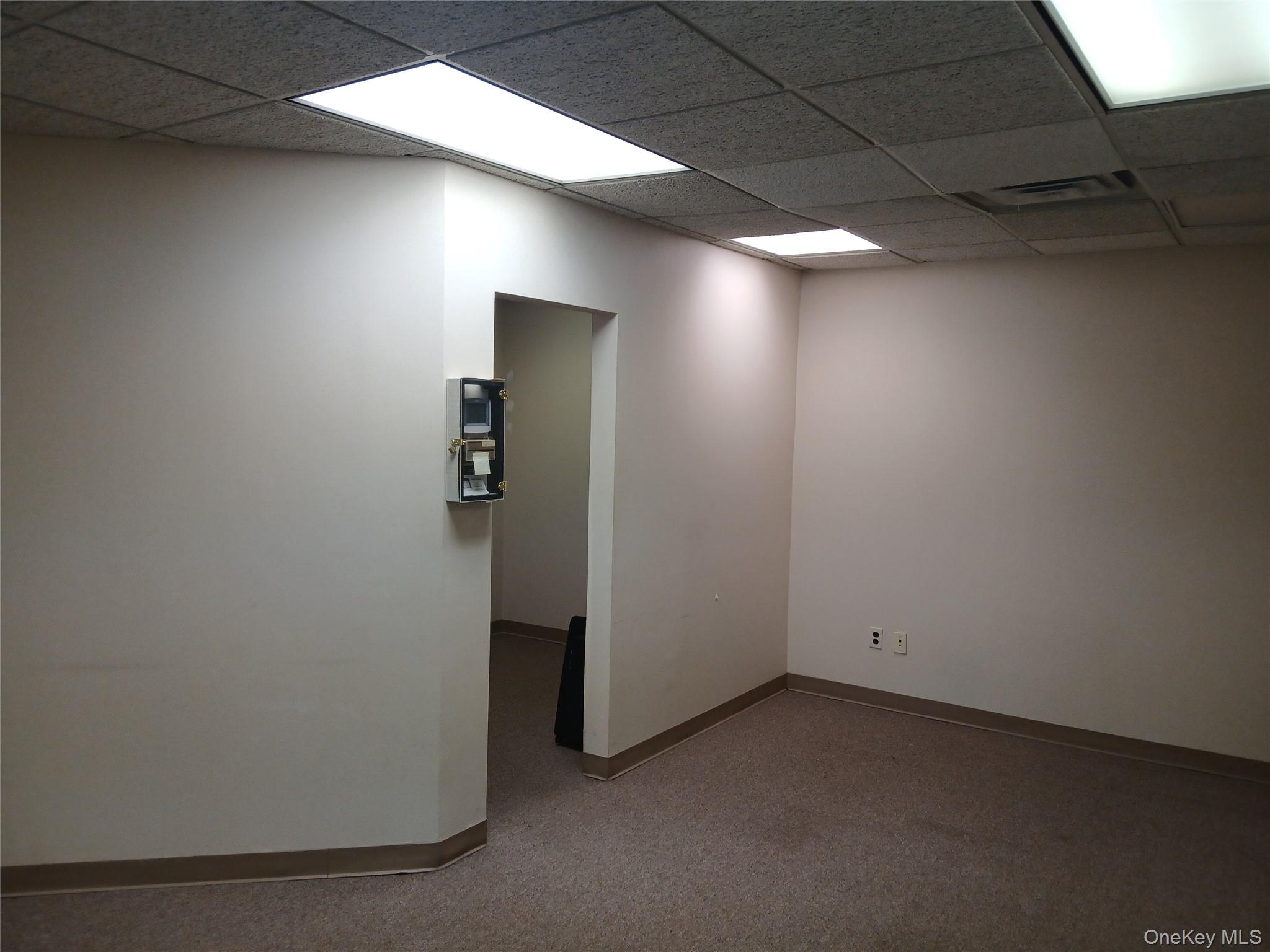 242 Drexel Avenue 1 Westbury Westbury, NY 11590