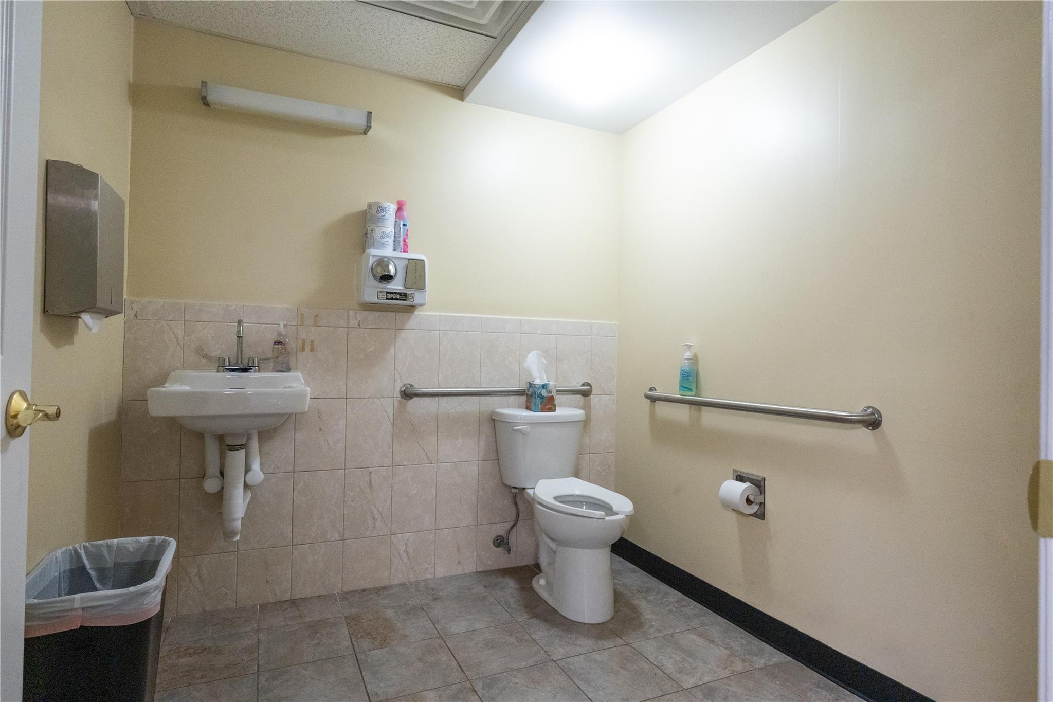 160 Commack Road Commack Commack, NY 11725