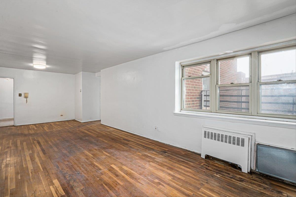 144-55 Melbourne Avenue 4-A Flushing Flushing, NY 11367