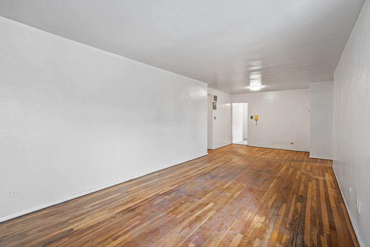 144-55 Melbourne Avenue 4-A Flushing Flushing, NY 11367