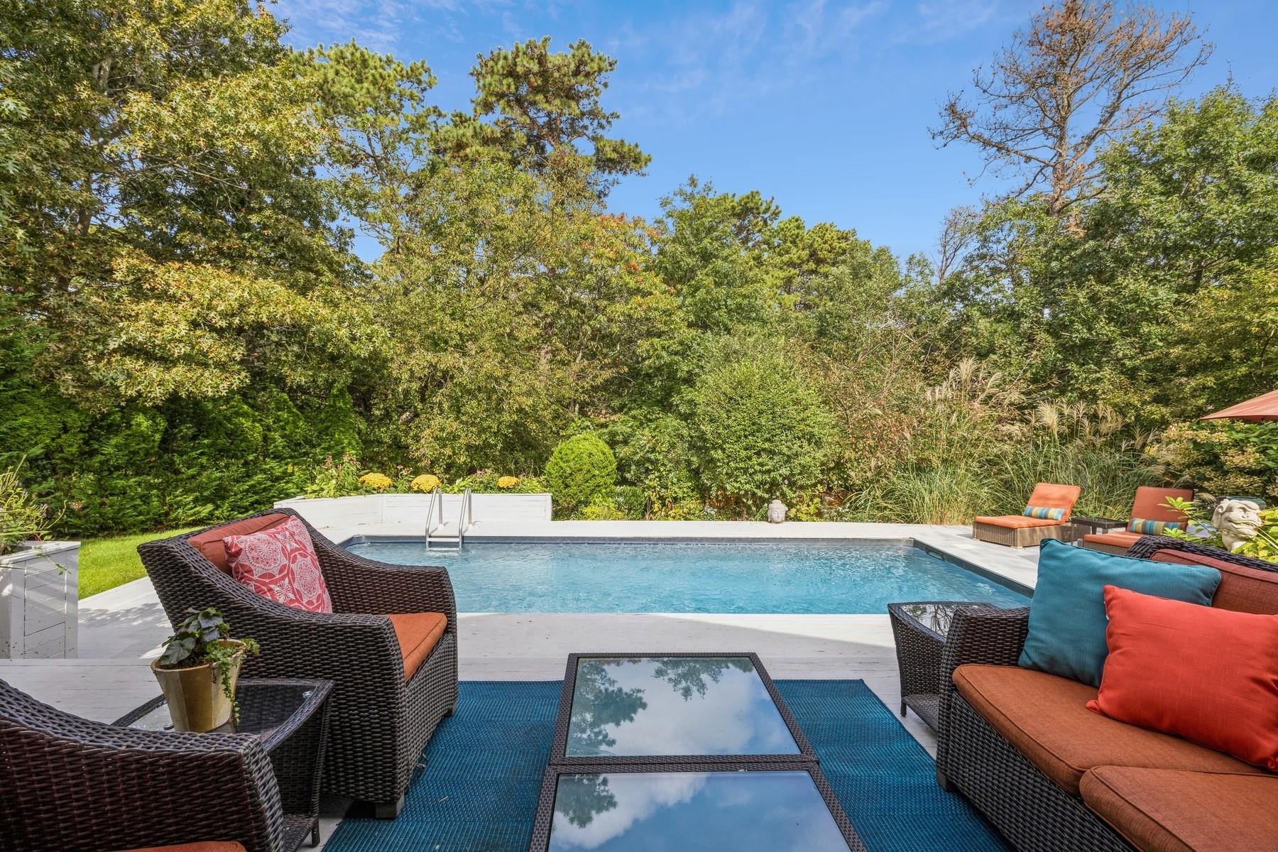 21 Hillover Road E Hampton Bays Hampton Bays, NY 11946