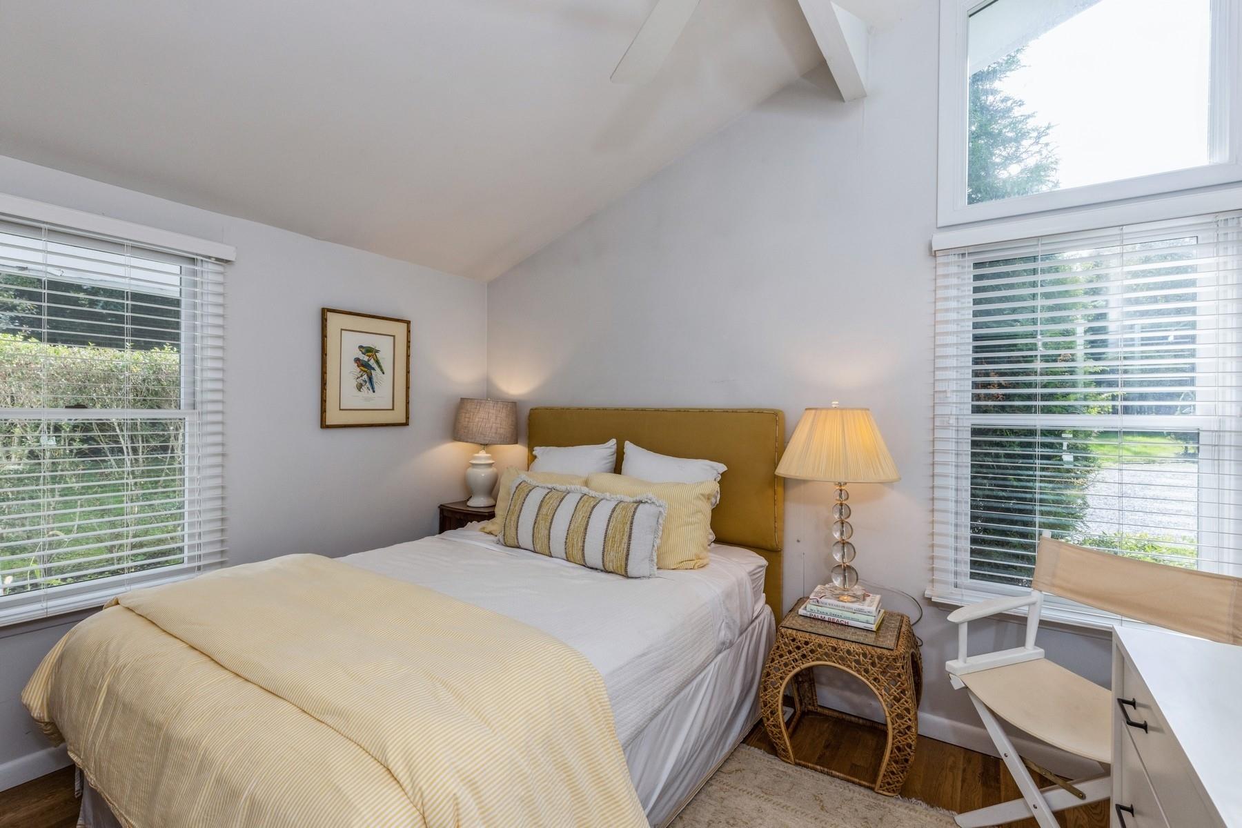 21 Hillover Road E Hampton Bays Hampton Bays, NY 11946