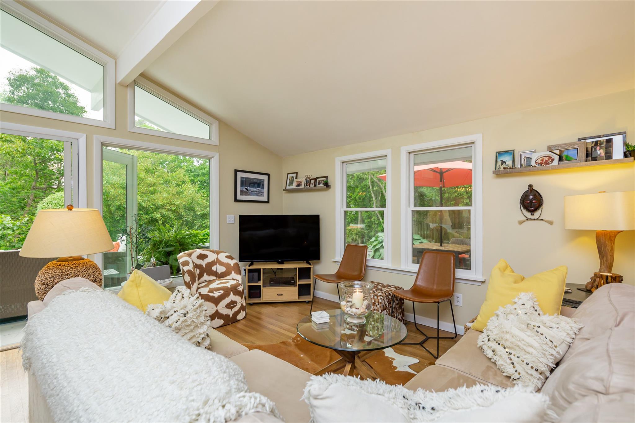 21 Hillover Road E Hampton Bays Hampton Bays, NY 11946